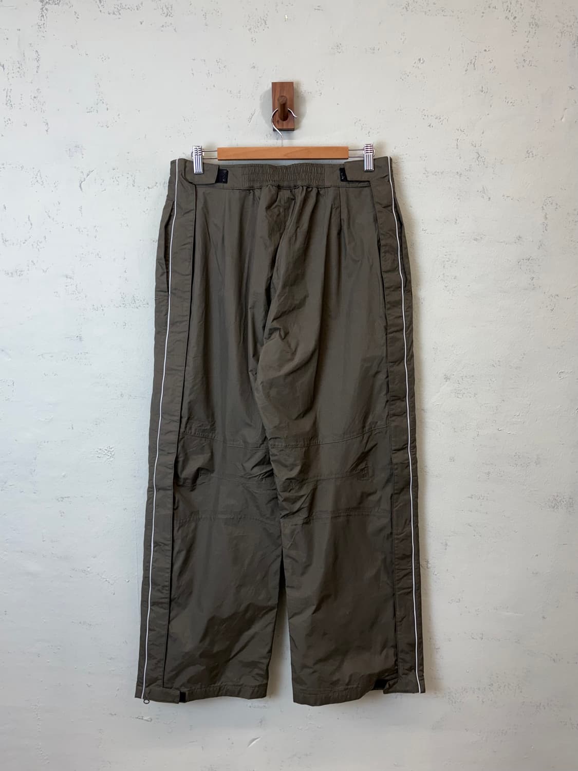 나이키 00s 올드스쿨 와이드 트랙팬츠 카키 상품이미지2