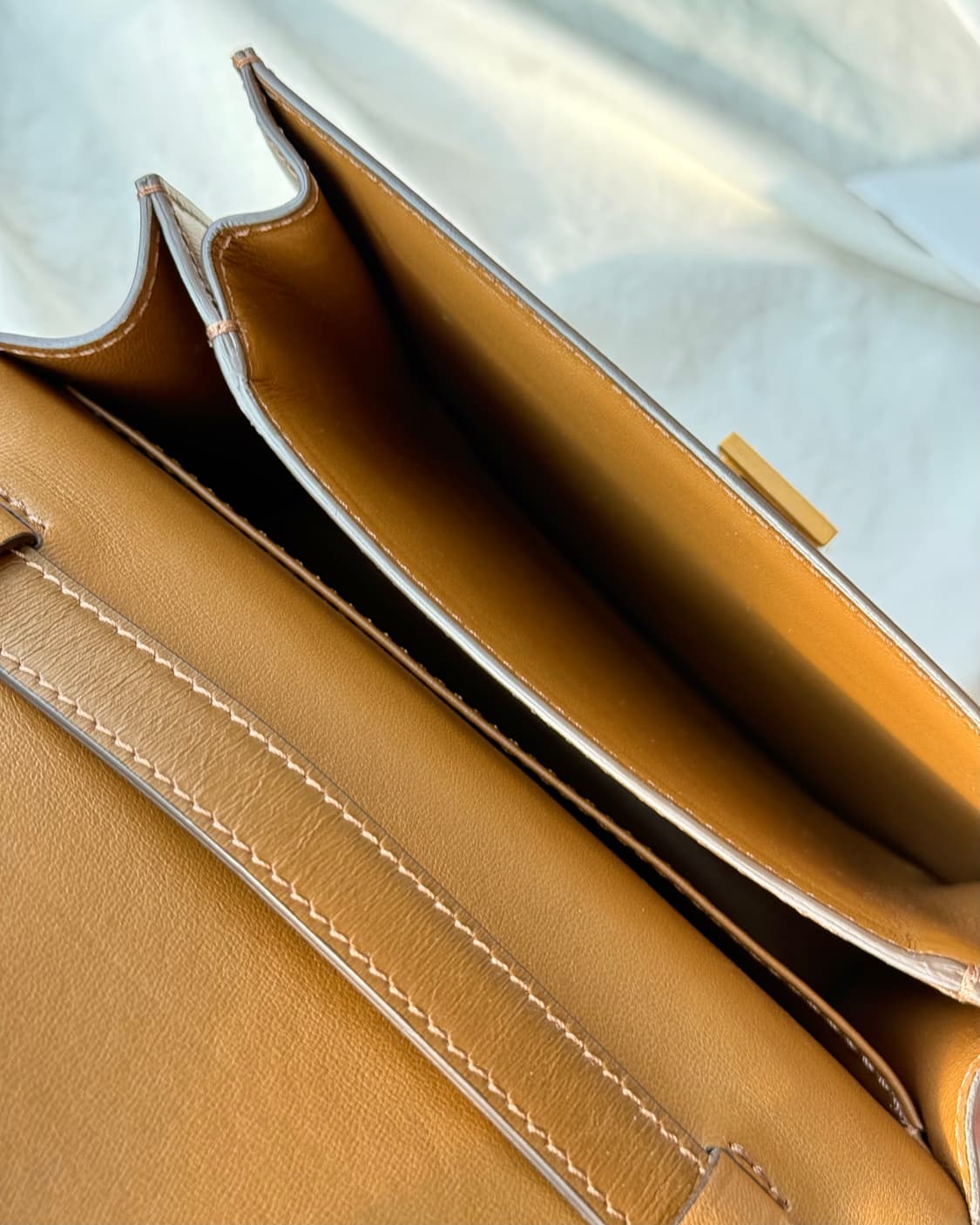 셀린느 틴 클래식 백스백 상품이미지9