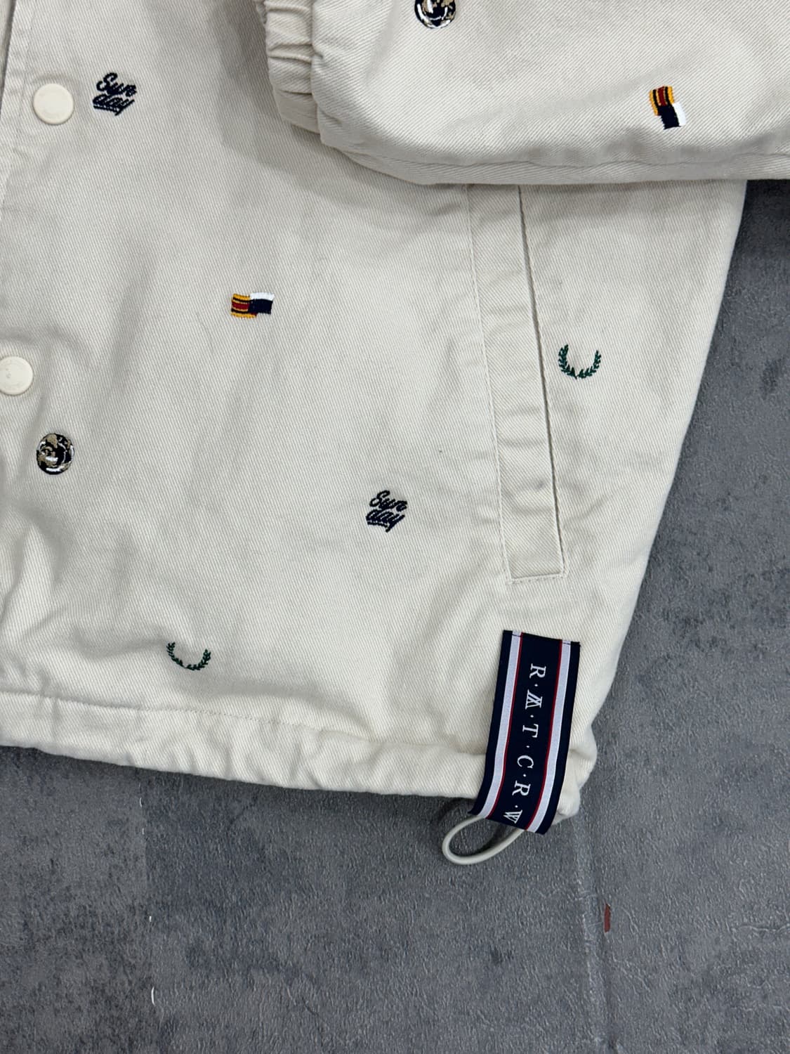 로맨틱크라운 코치자켓 상품이미지7