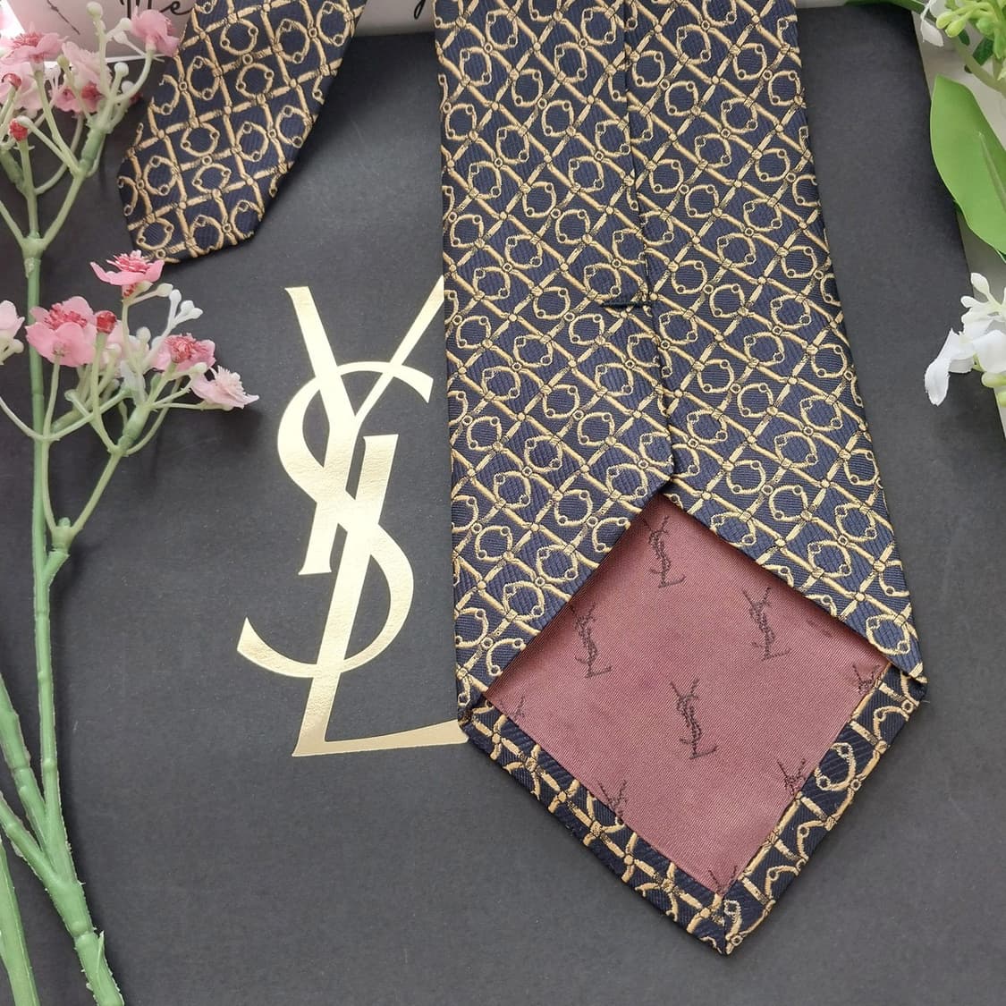 입생로랑 실크 블랙 패턴 넥타이 9.6cm A+등급 K1807
 상품이미지8