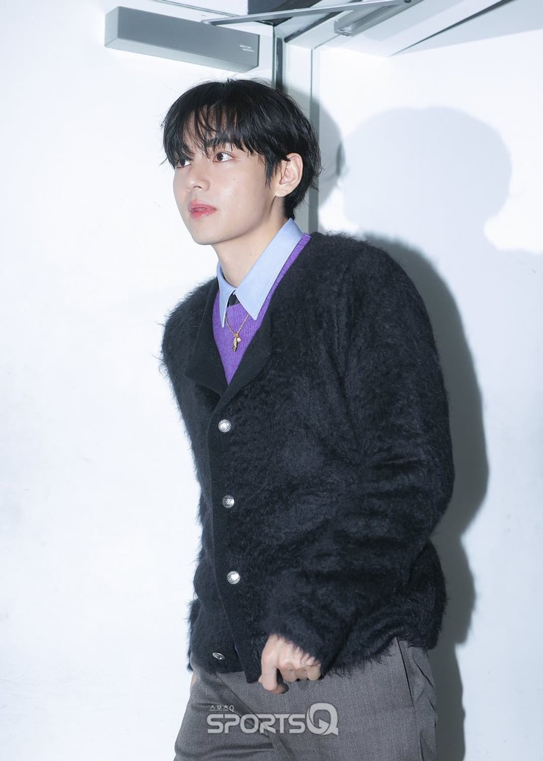 [BTS 뷔님 착용] 셀린느 24ss 브러시드 모헤어 가디건 상품이미지2