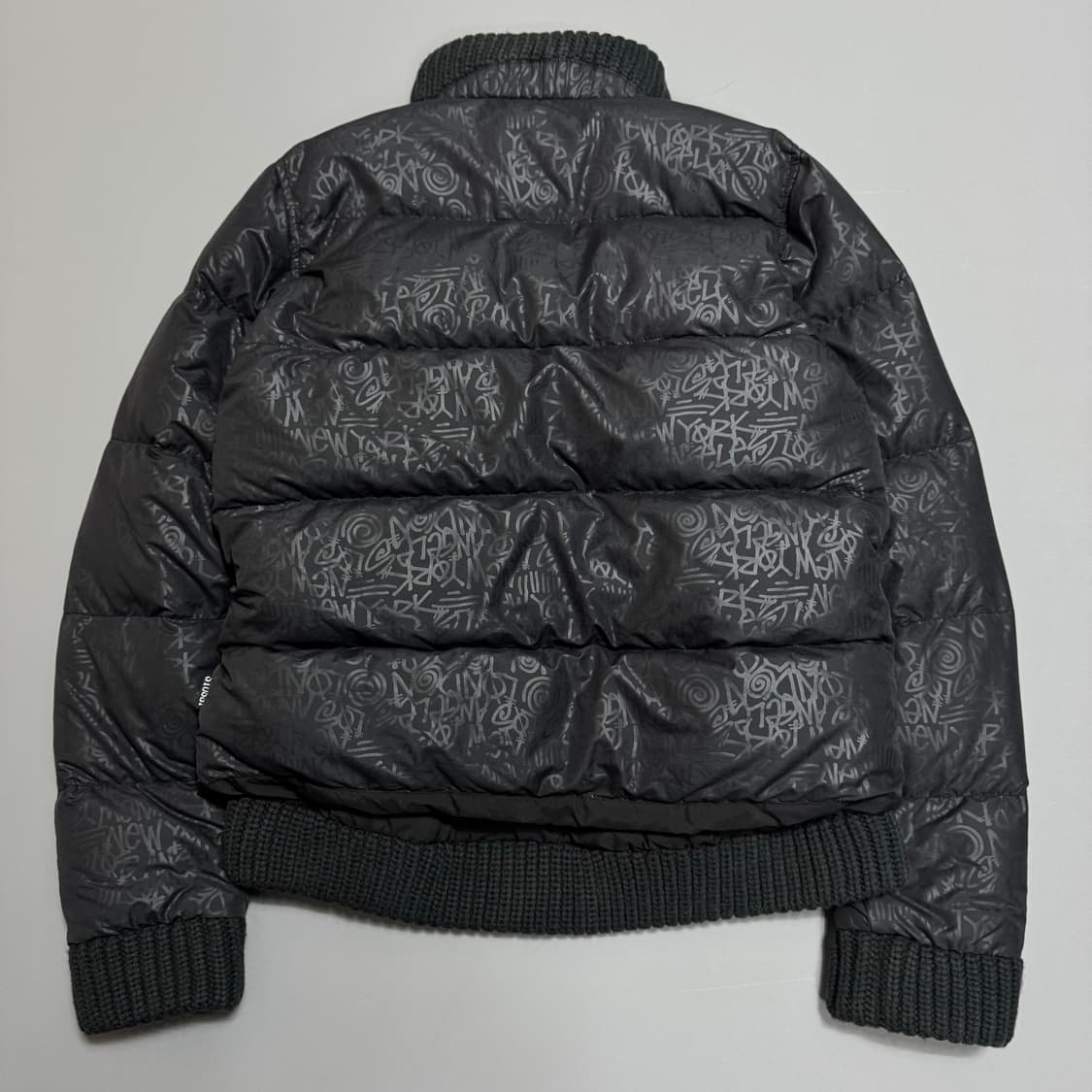 스투시 (STUSSY GIRLS) 블랙 그라피 풀 패턴 다운 패디드 자켓 상품이미지7