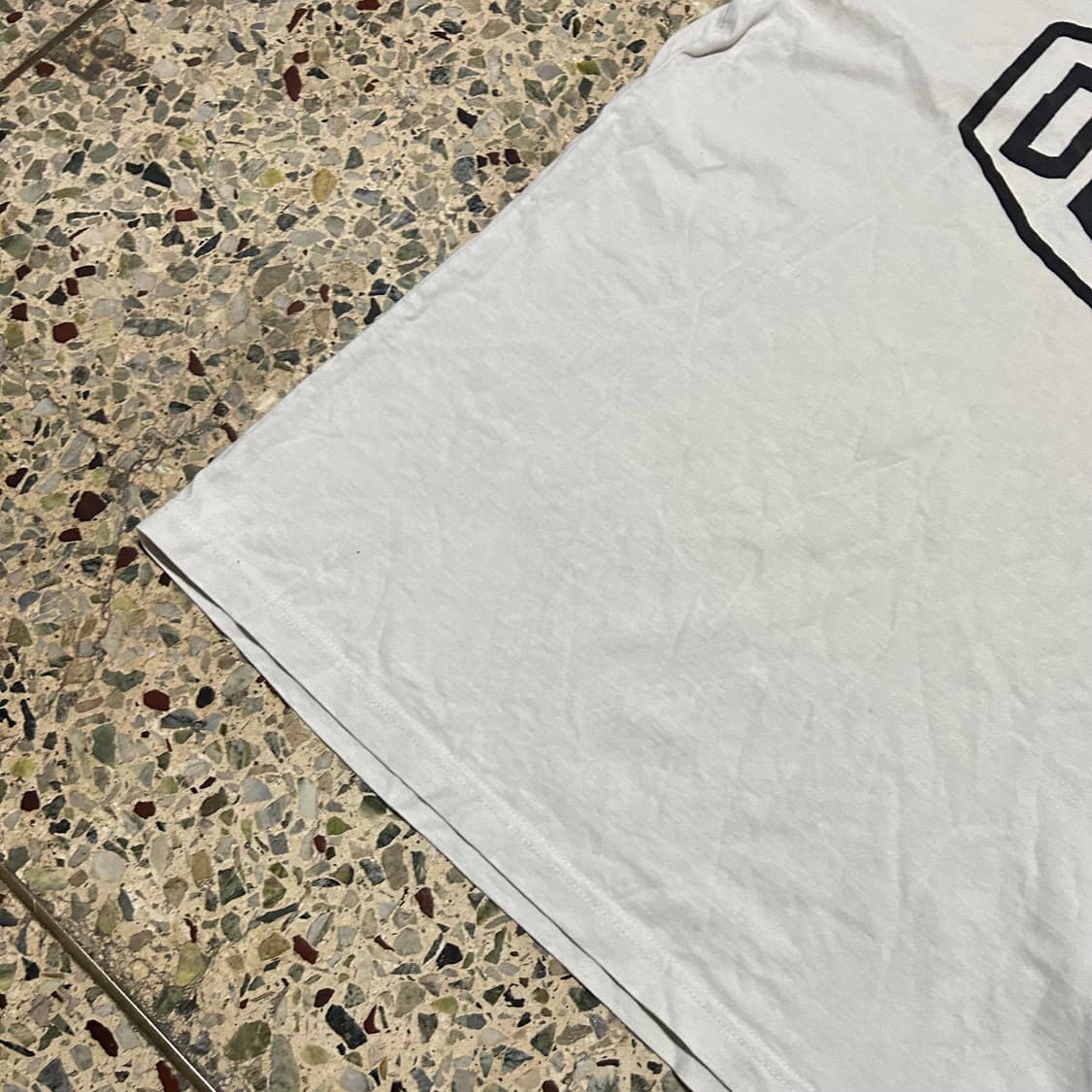 데우스 엑스 마키나 (Deus Ex machina) 데우스 로고 티셔츠 상품이미지3