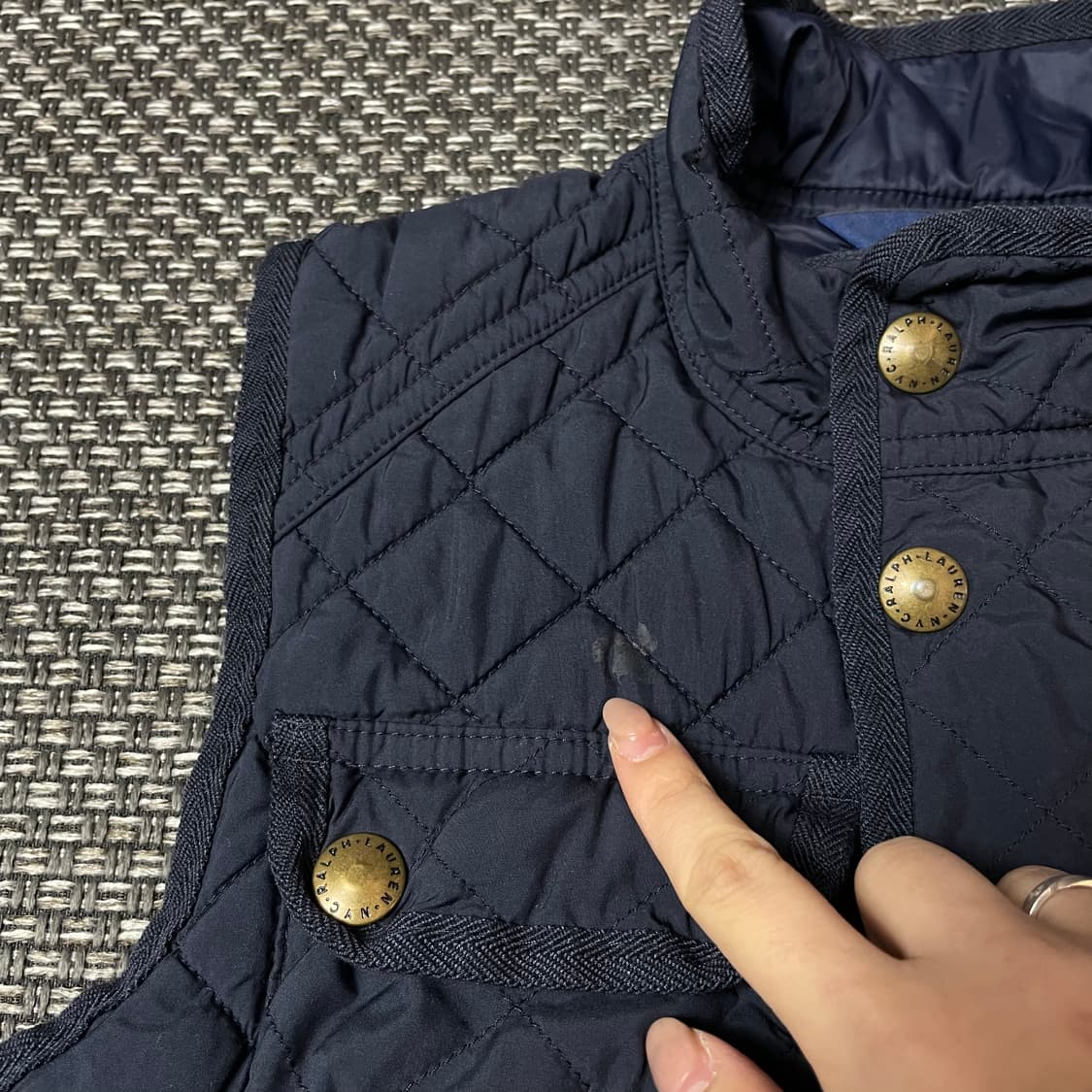 폴로랄프로렌 키즈 네이비 멀티포켓 퀄팅 경량 패딩 조끼 M(8-10) 상품이미지5