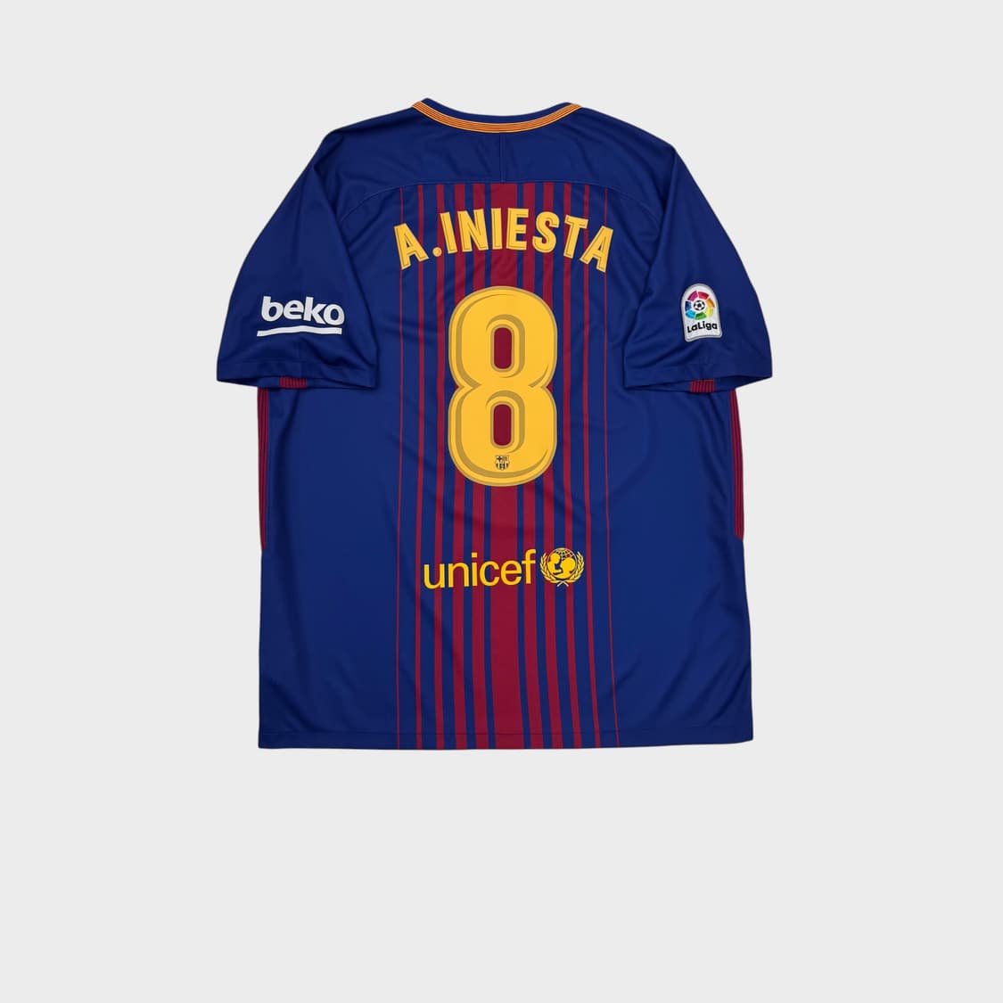 17-18 바르셀로나 홈 No.8 안드레스 이니에스타 상품이미지2