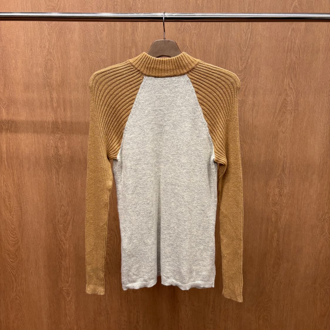 할리데이비슨 모크넥 긴팔 니트 엠블럼 자수 로고 패치 배색 디테일 그레이 상품이미지3