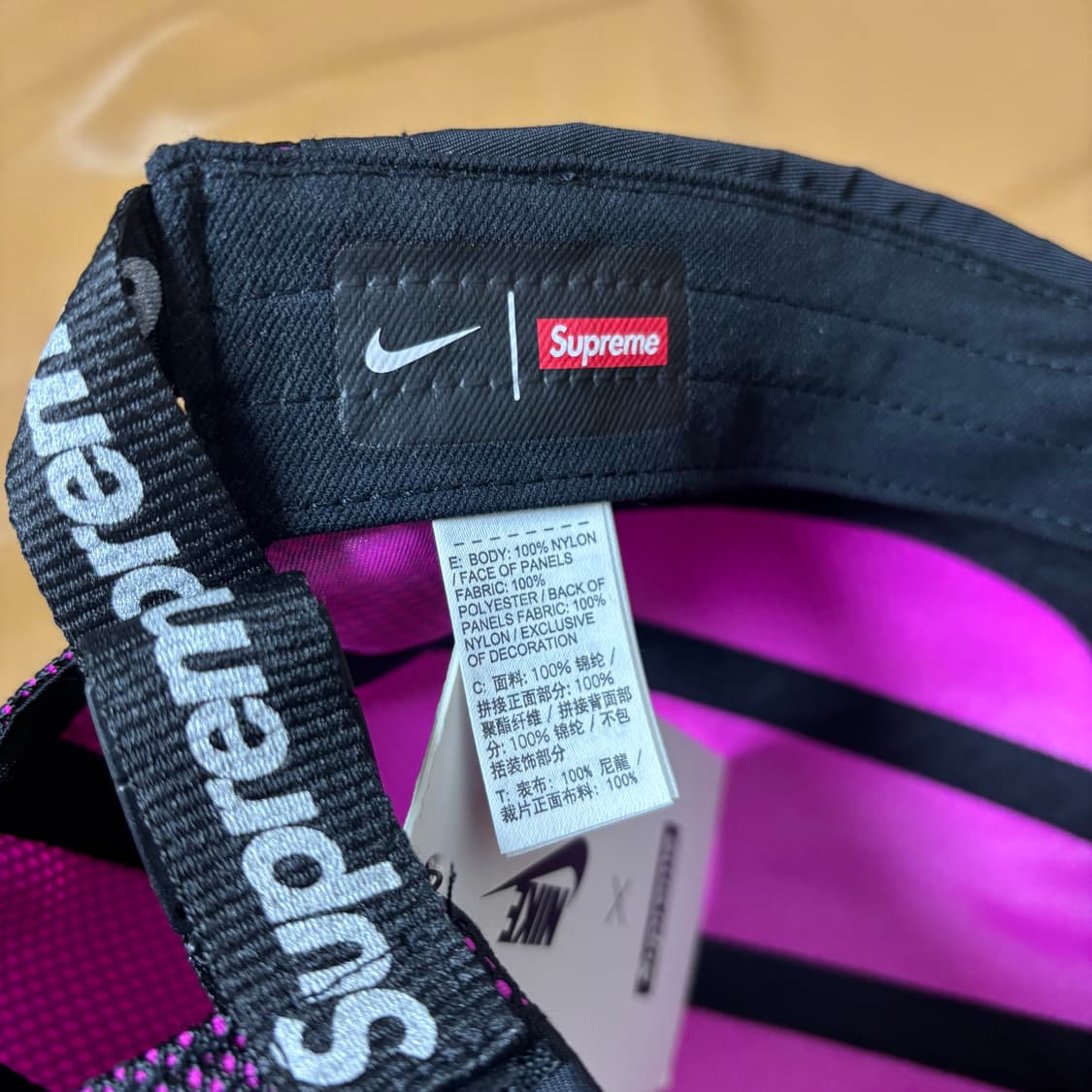 슈프림 x 나이키 트레일 블랙 퍼플 러닝 캠프캡 모자 (Black) 상품이미지7