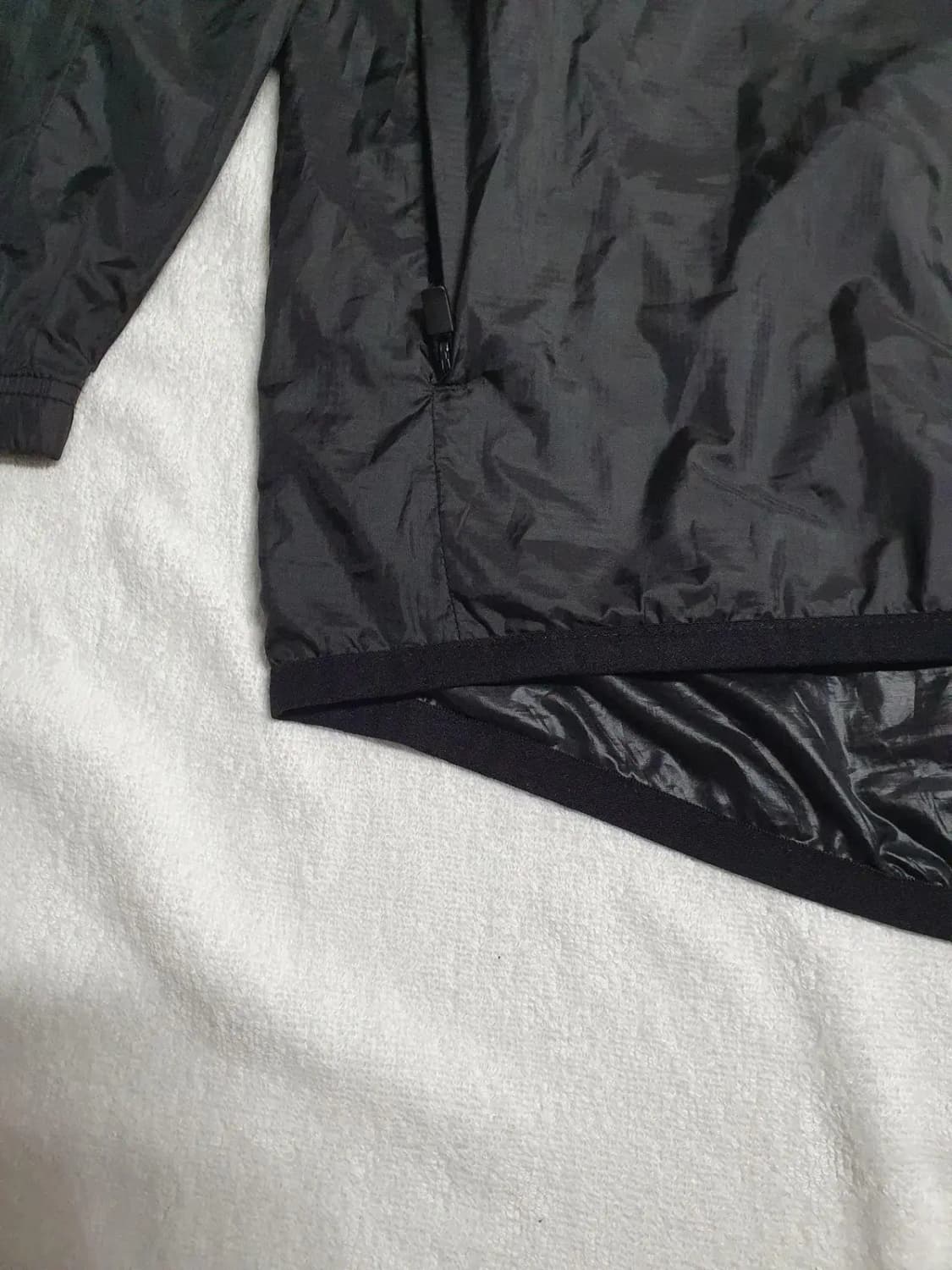 거의새제품 아디다스 로고 삼선 블랙 고프코어 바람막이 XL 상품이미지5