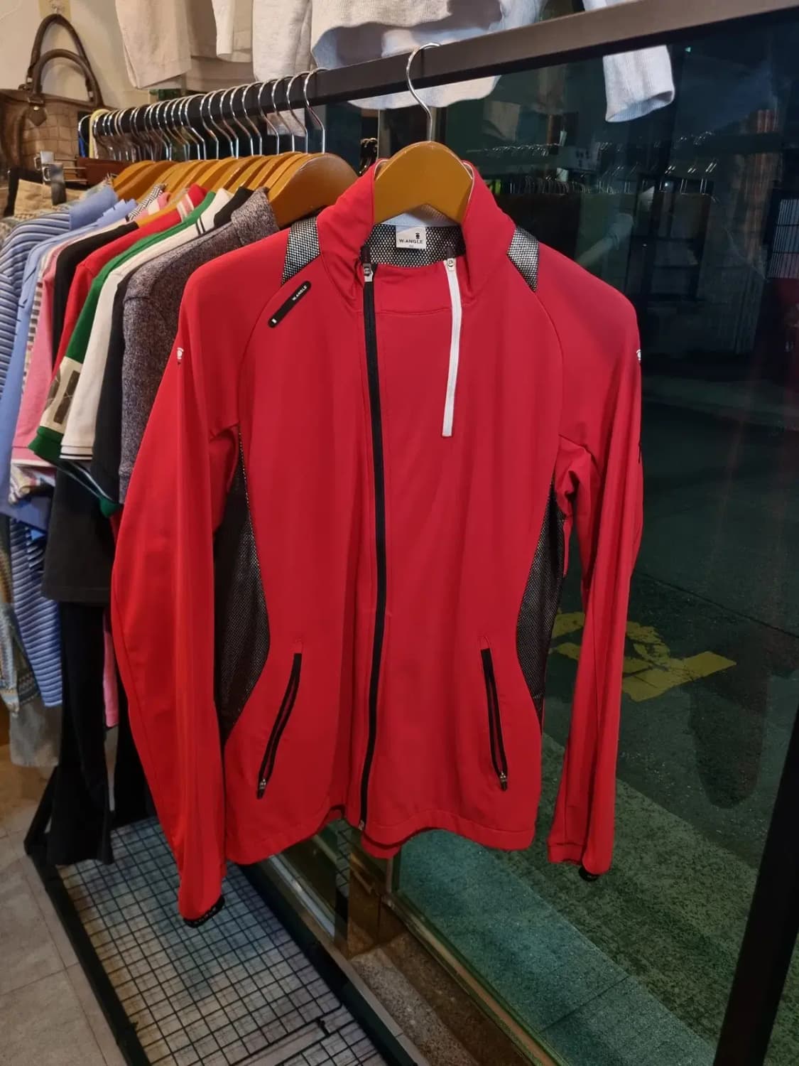 더블유앵글 WANGLE 골프 저지 블랙 레드 100사이즈 상품이미지1