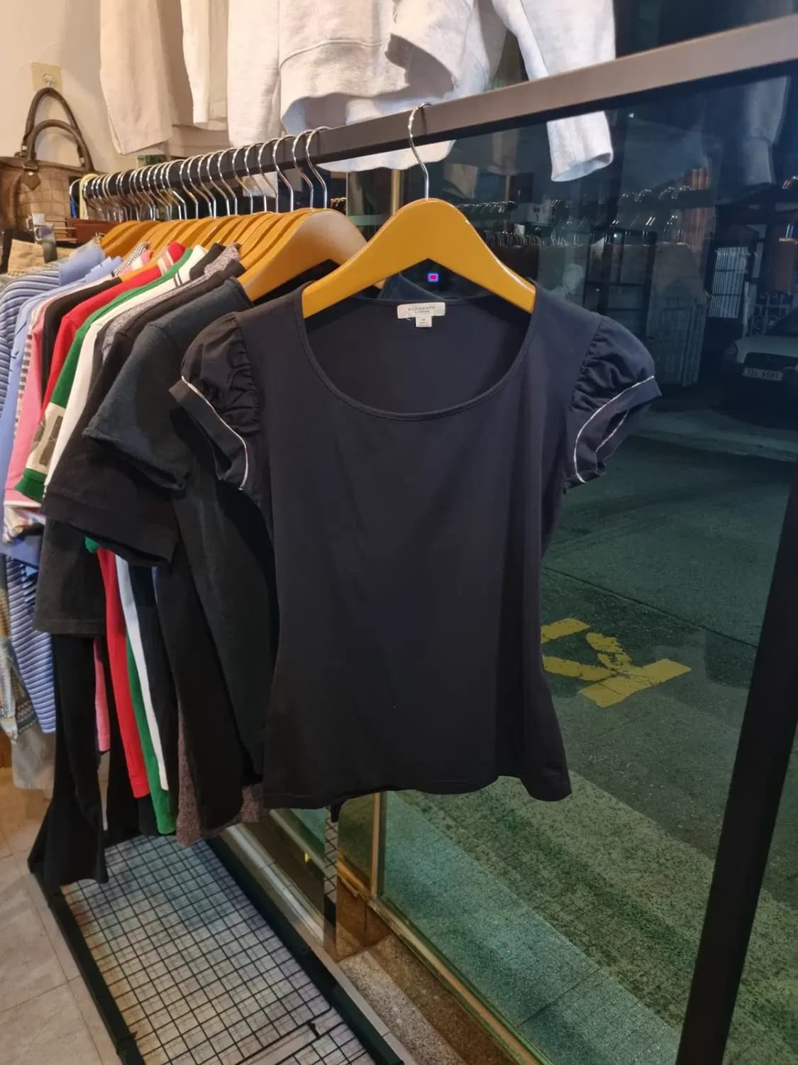 버버리 여성 노바체크 어깨 셔링 퍼프 반팔 M사이즈 상품이미지1