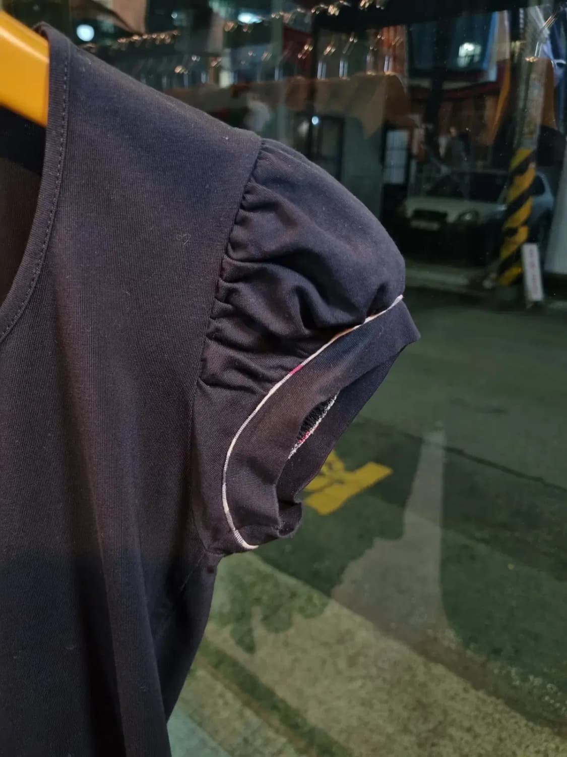 버버리 여성 노바체크 어깨 셔링 퍼프 반팔 M사이즈 상품이미지4