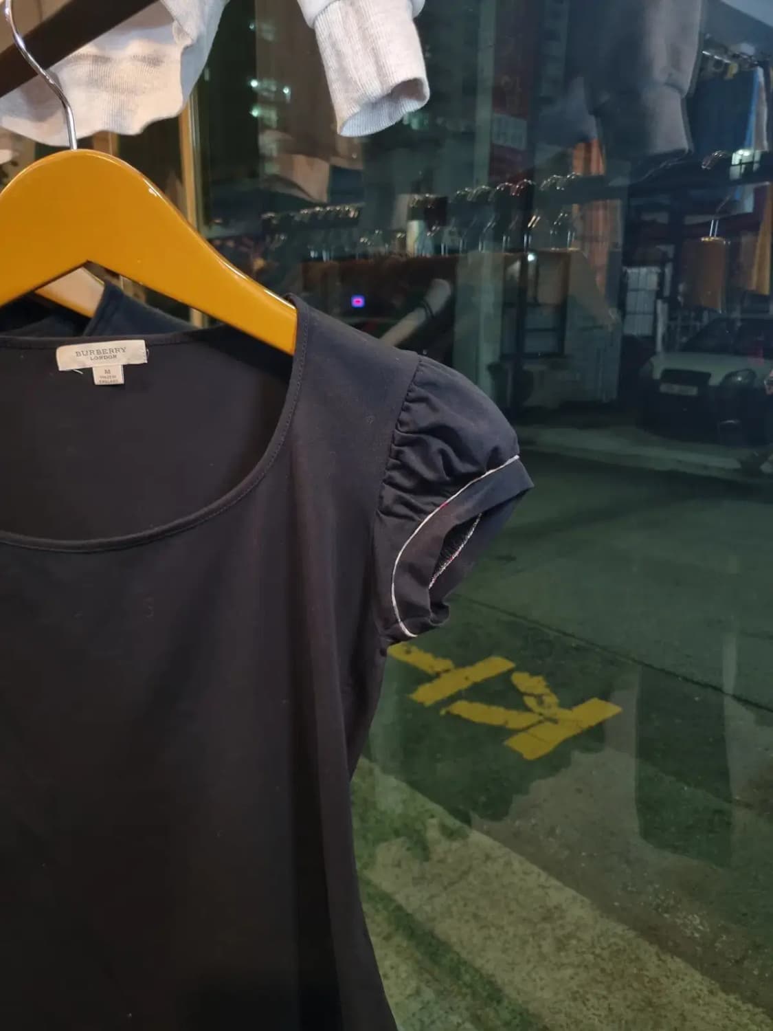 버버리 여성 노바체크 어깨 셔링 퍼프 반팔 M사이즈 상품이미지5