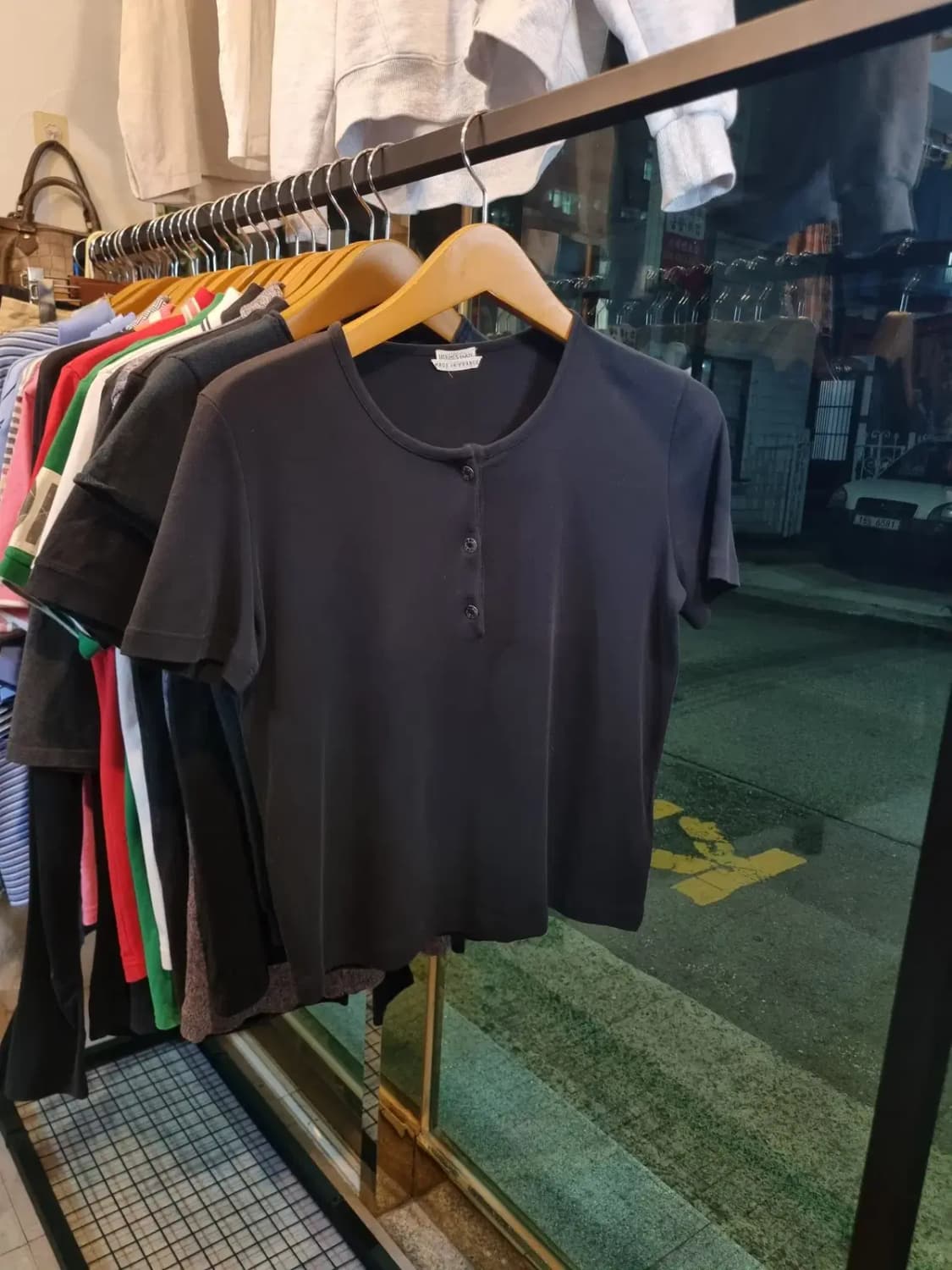 에르메스 최고급 대장급 끝판왕 유넥 각인단추 반팔 니트 티셔츠 40사이즈 상품이미지1