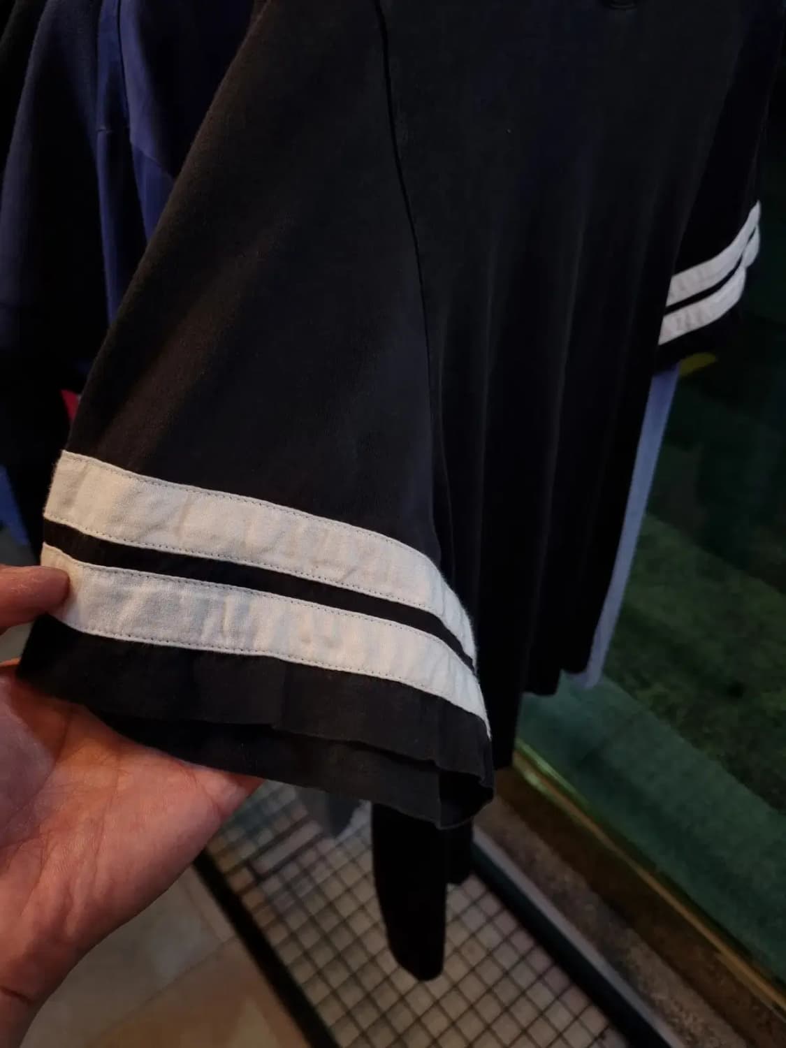 실사이즈 95~100 지방시 소매 화이트 레이어드 아수라 반팔티셔츠 상품이미지4