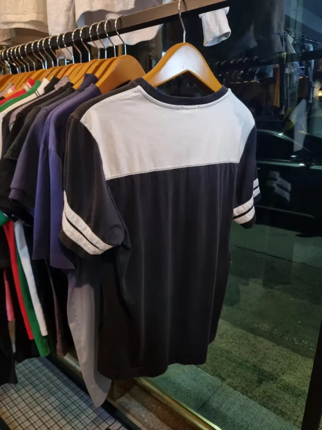 실사이즈 95~100 지방시 소매 화이트 레이어드 아수라 반팔티셔츠 상품이미지6