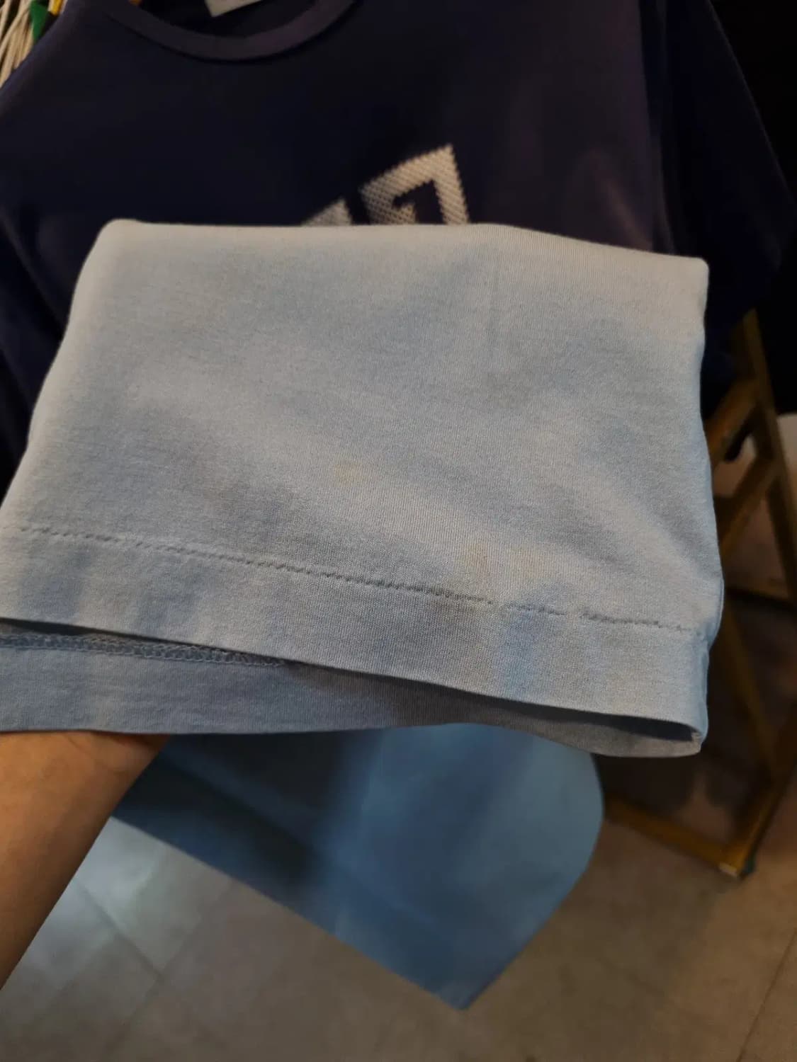 실사이즈 105 지방시 빅 로고 그라데이션 반팔티셔츠 상품이미지8