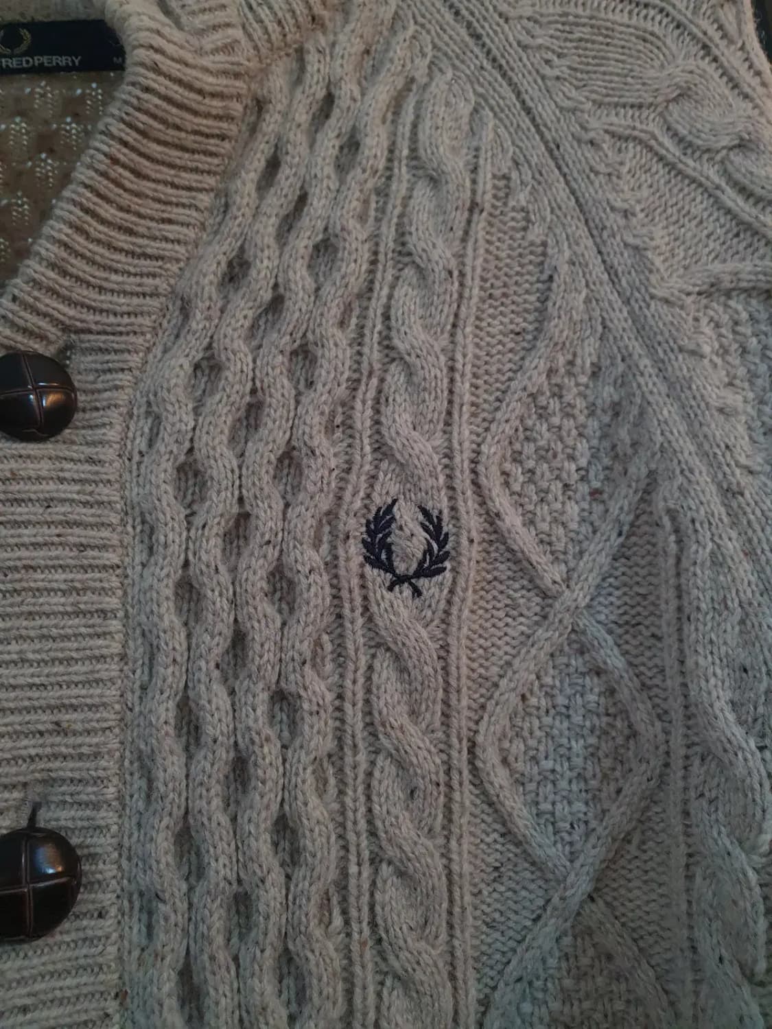 프레드페리 가슴 자수 로고 아란니트 M사이즈 상품이미지3