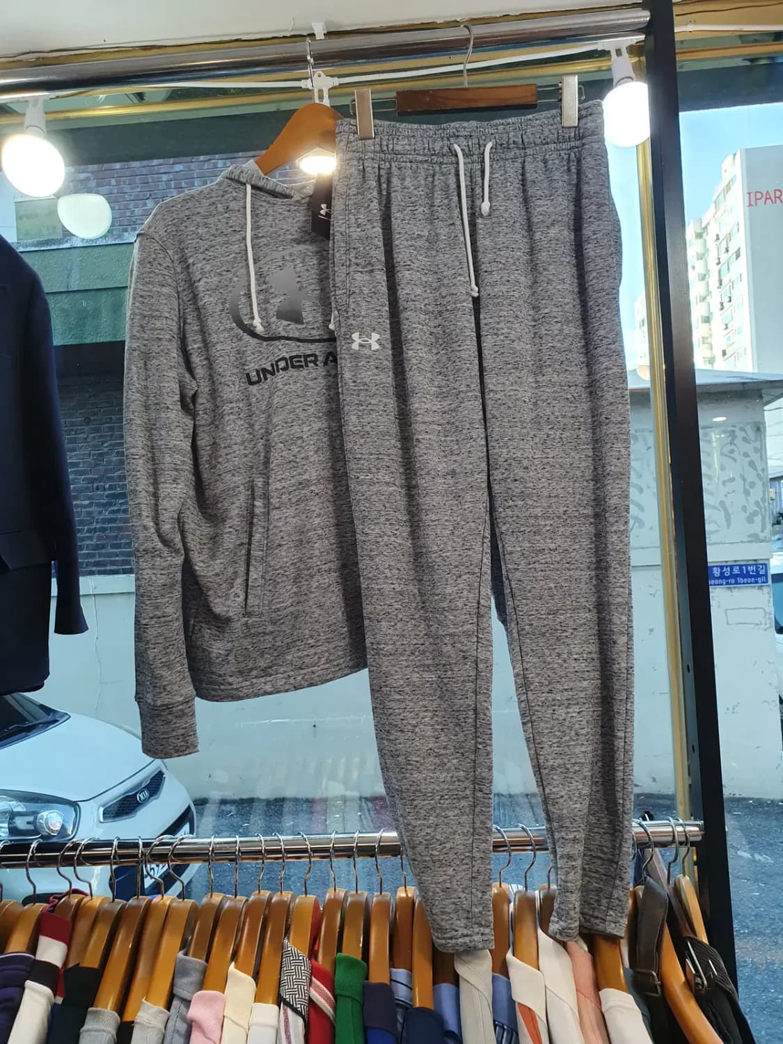 언더아머 상의 새상품 트레이닝 세트 L 상품이미지1