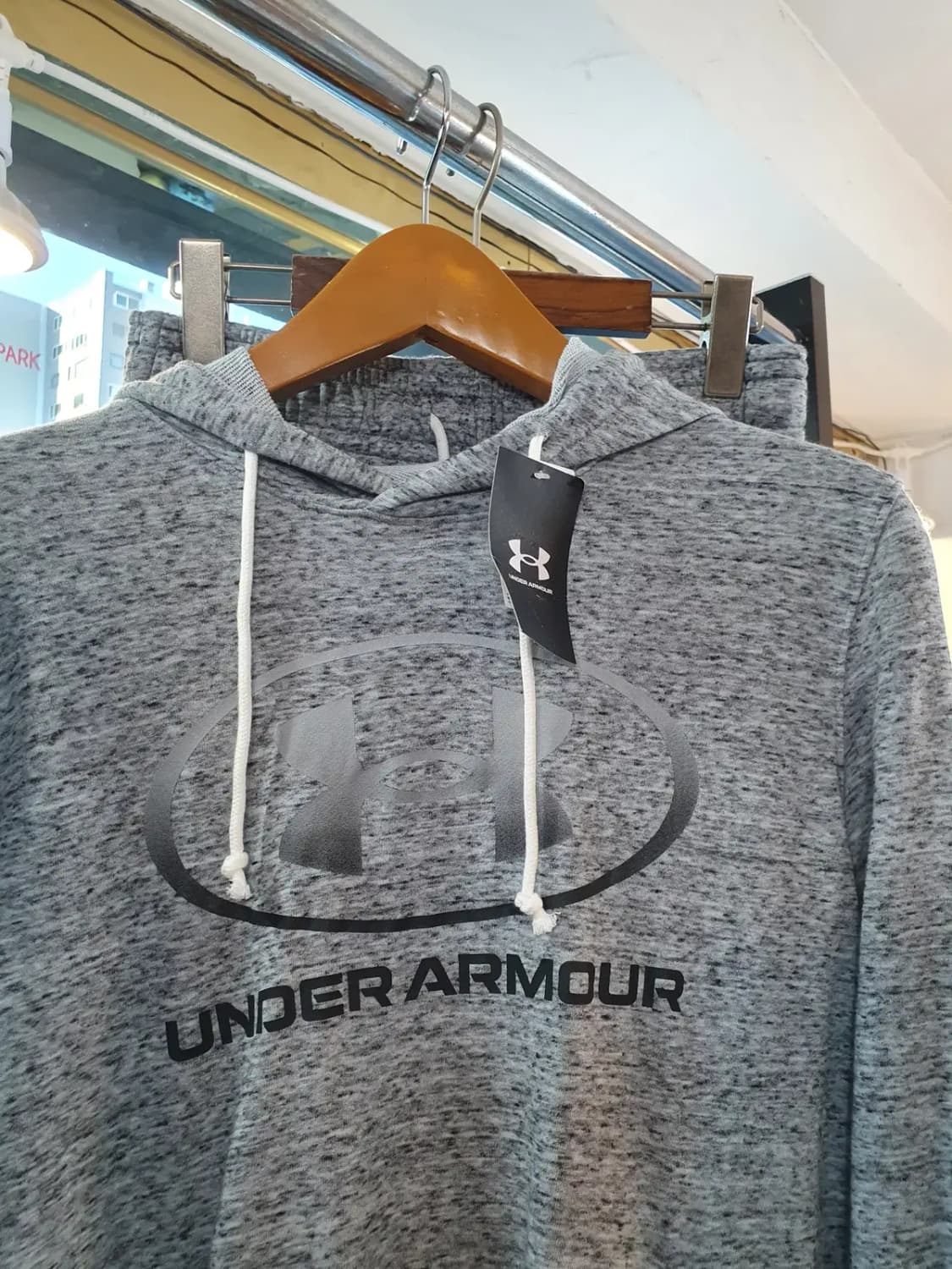 언더아머 상의 새상품 트레이닝 세트 L 상품이미지4