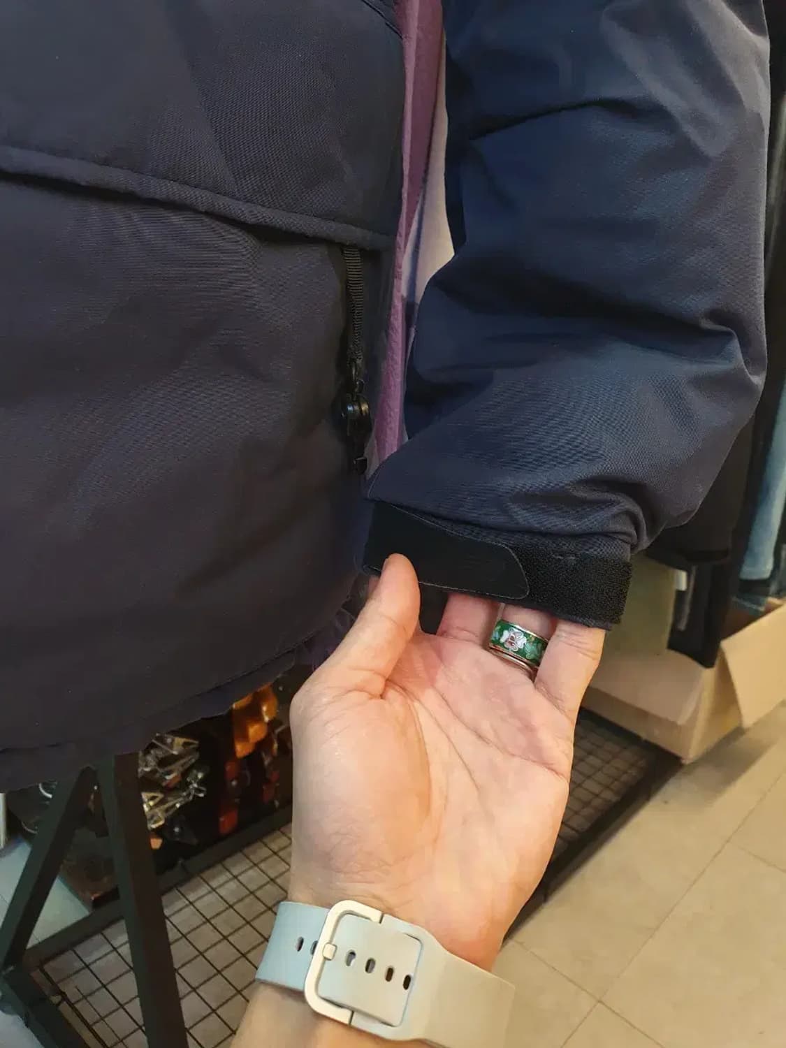 뉴발란스 카메라맨 네이비 후드 퍼 패딩 점퍼 95사이즈 상품이미지4