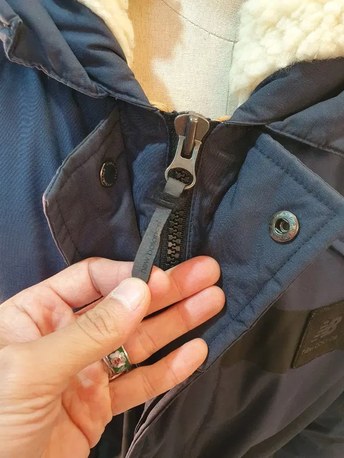 뉴발란스 카메라맨 네이비 후드 퍼 패딩 점퍼 95사이즈 상품이미지6