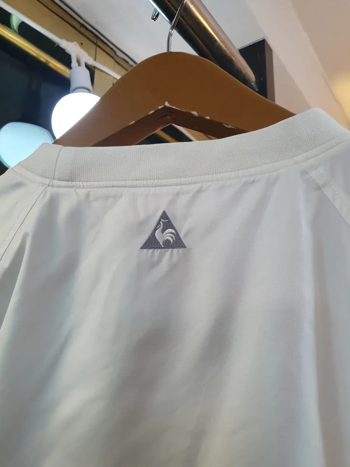 르꼬끄 스포르티프 영문 자수 로고 베이직 브이넥 웜업 아노락 L사이즈 상품이미지9