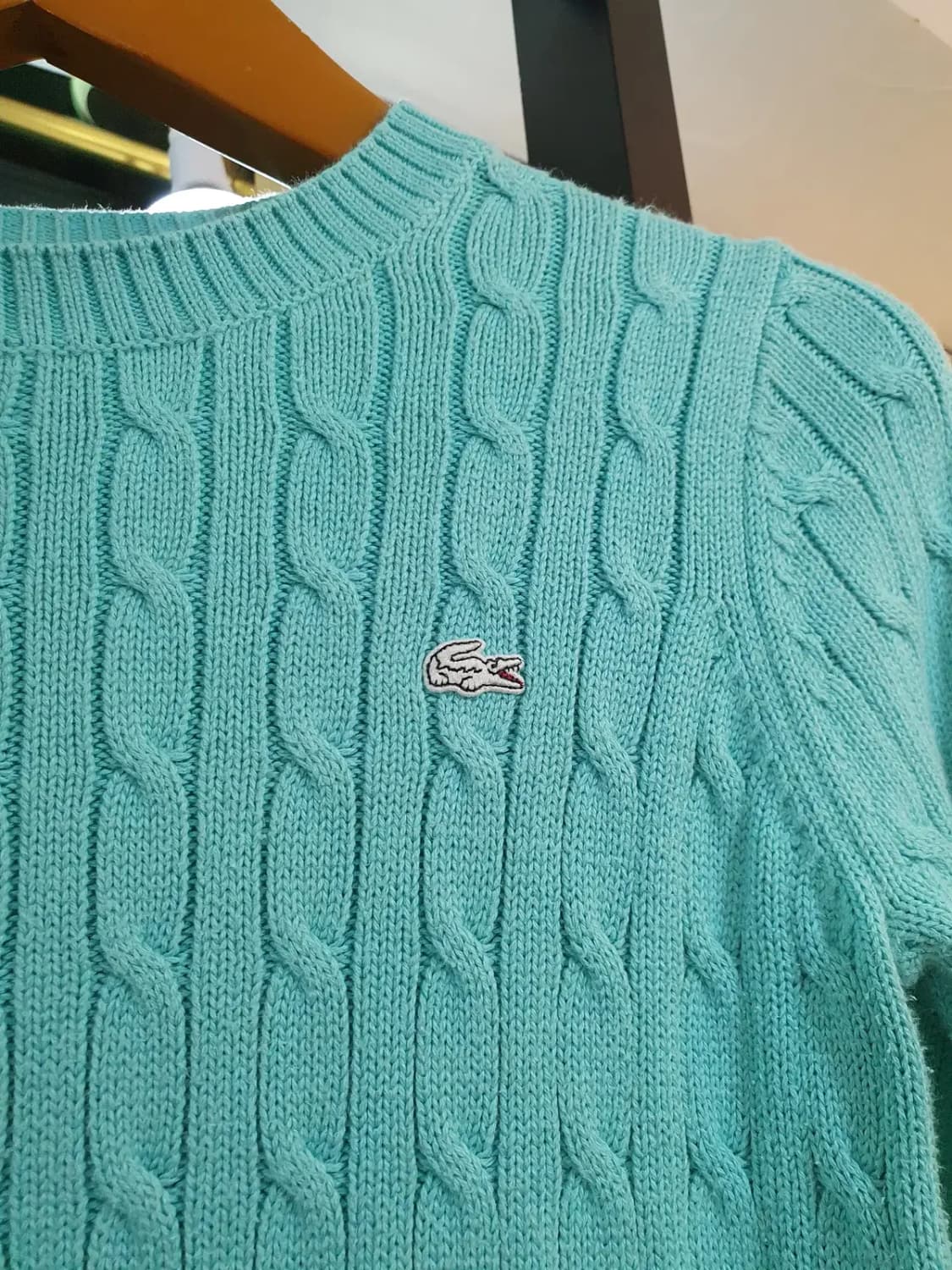 라코스테 예쁜 하늘색 화이트 악어 로고 꽈배기 니트 XS사이즈 상품이미지3