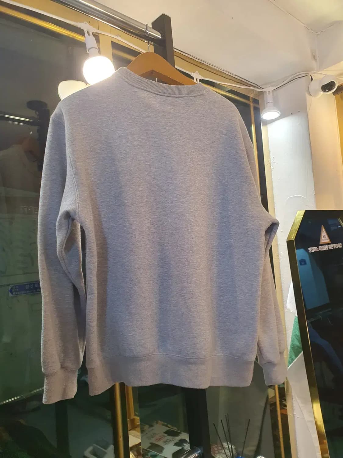 L사이즈 칼하트 영문 로고 자수 기모 맨투맨 스웨트셔츠 상품이미지6