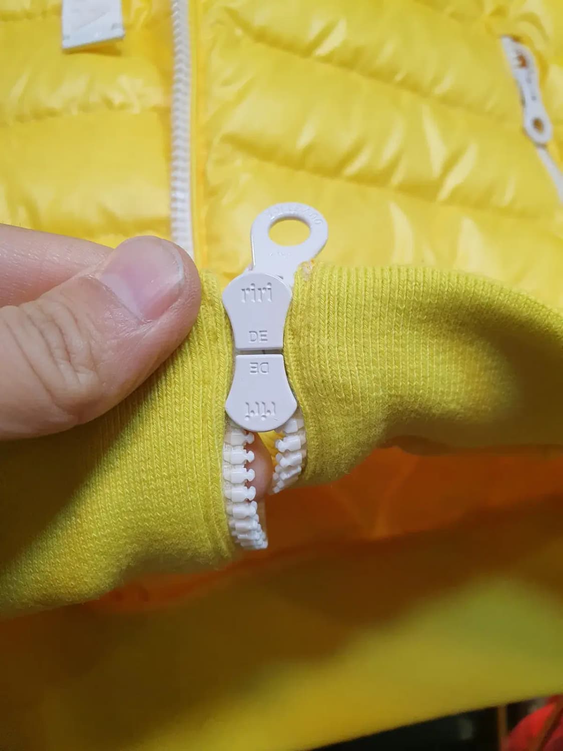 듀베티카 거위털 구스다운 니트 집업 42사이즈 넉넉 55~정핏 66 상품이미지7