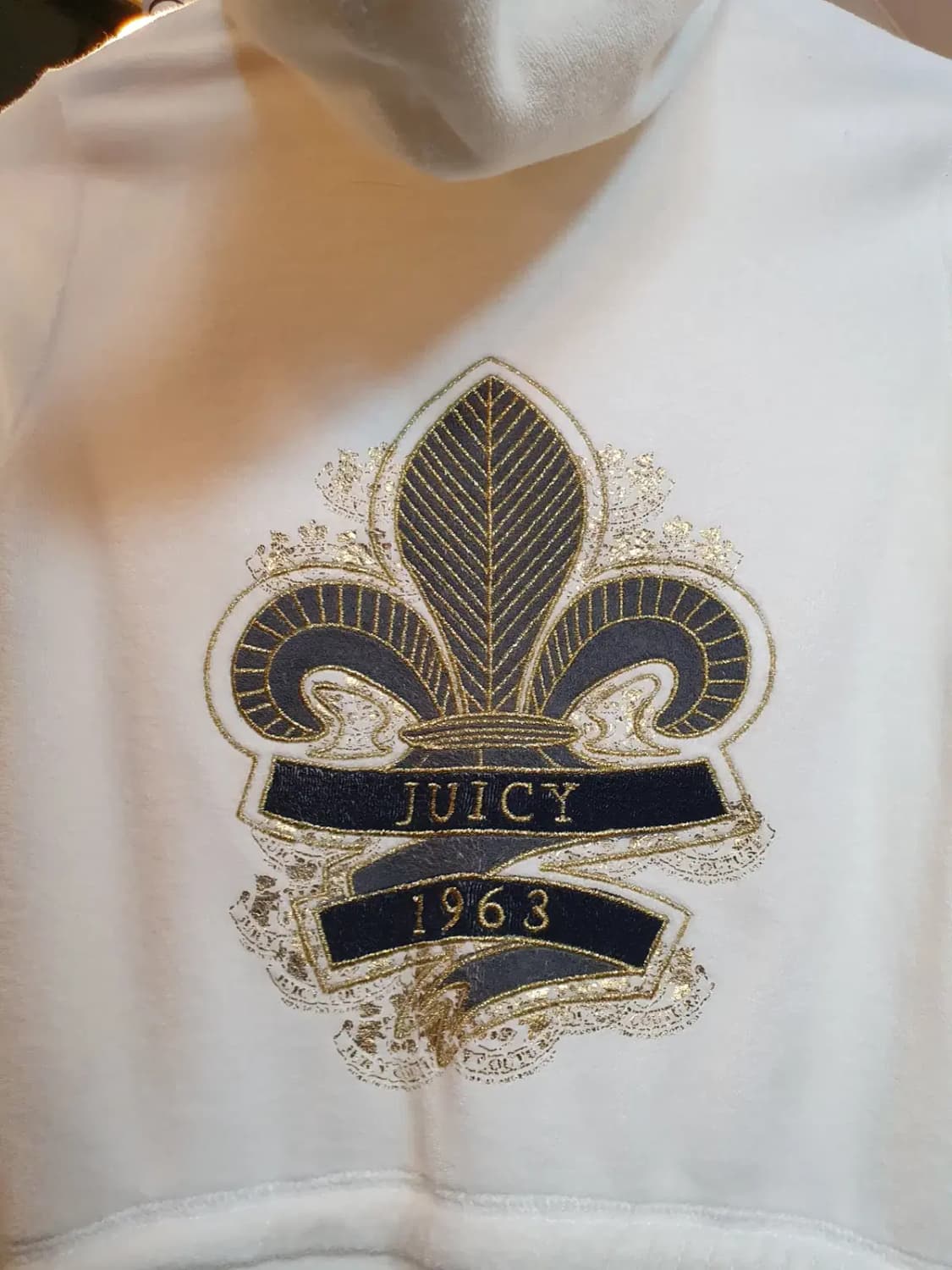 쥬시꾸뛰르 테리소재 자수 장식 화이트 컬러 후드집업 자켓 S사이즈 상품이미지4