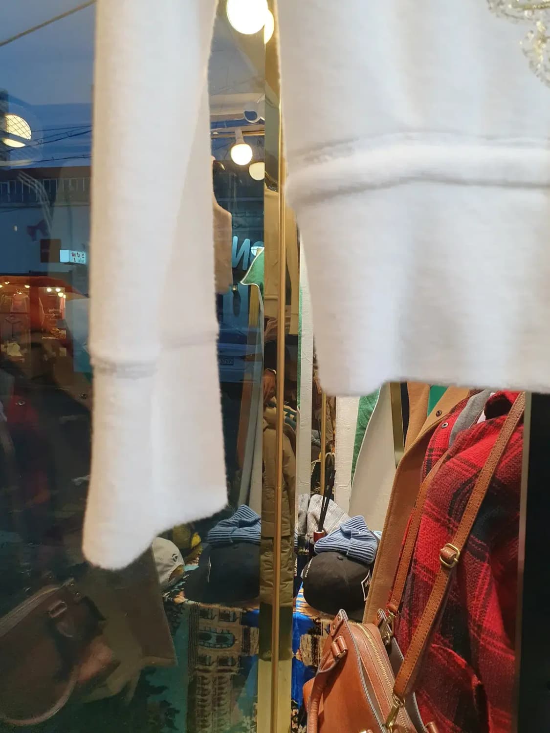 쥬시꾸뛰르 테리소재 자수 장식 화이트 컬러 후드집업 자켓 S사이즈 상품이미지5