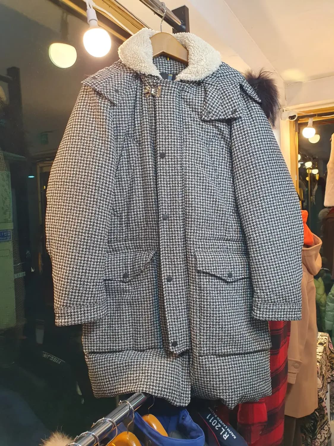 100사이즈 최고급 대장급명품 지이크 거위털구스다운 라쿤퍼 하운드투스패딩 상품이미지1