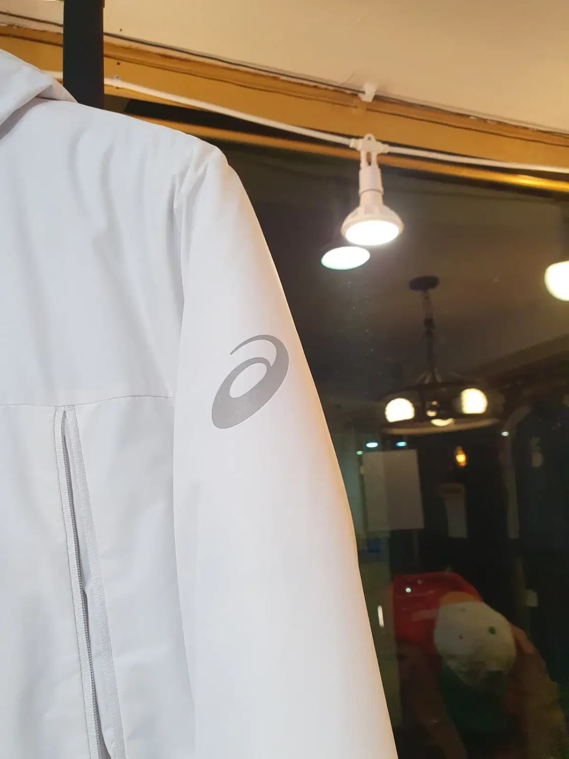 아식스 M사이즈 거의 새상품 양털 뽀글이 쉐르파 라이닝 패딩 상품이미지3