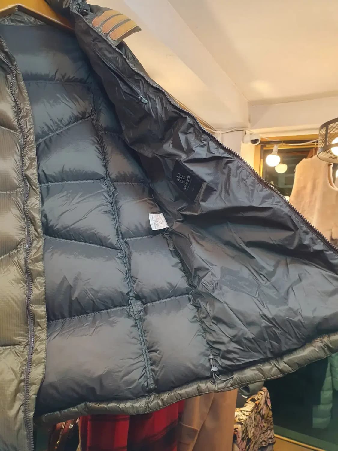무하자 새상품급 90사이즈 코오롱 거위털 구스다운 최고급 대장급 패딩 상품이미지5