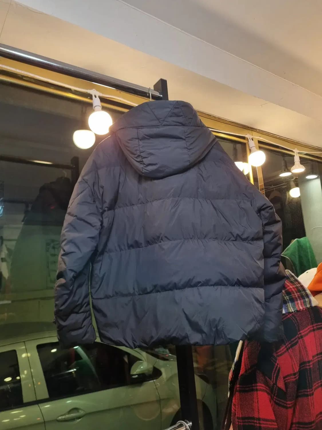 DKNY 스트링 포인트 경량패딩 실사이즈 크롭 55 상품이미지7