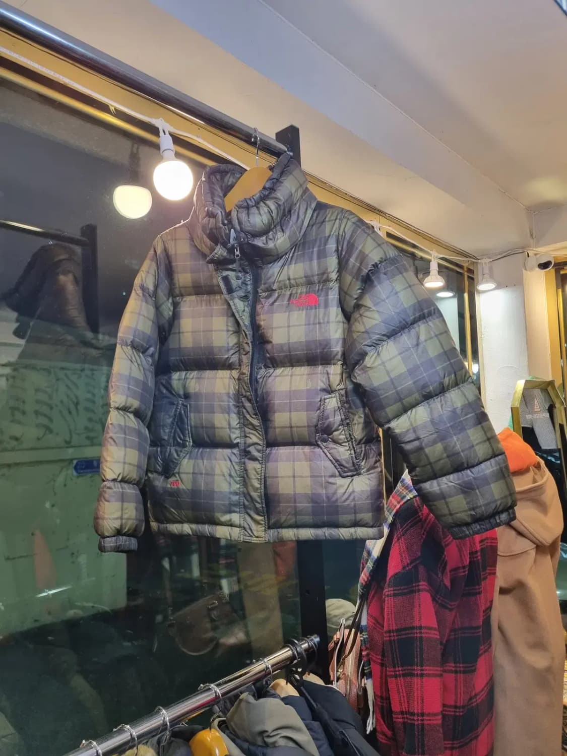 노스페이스 클래식 타탄체크 블랙와치 패턴 90사이즈 여성 눕시 700 상품이미지1