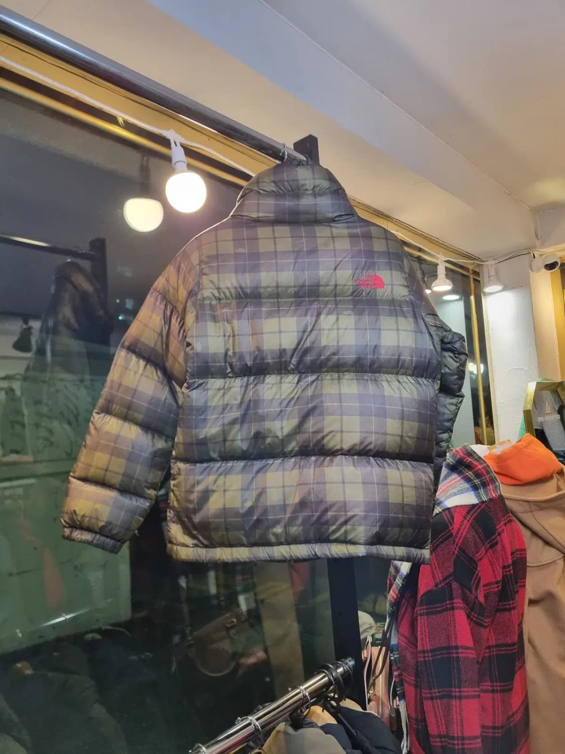 노스페이스 클래식 타탄체크 블랙와치 패턴 90사이즈 여성 눕시 700 상품이미지9