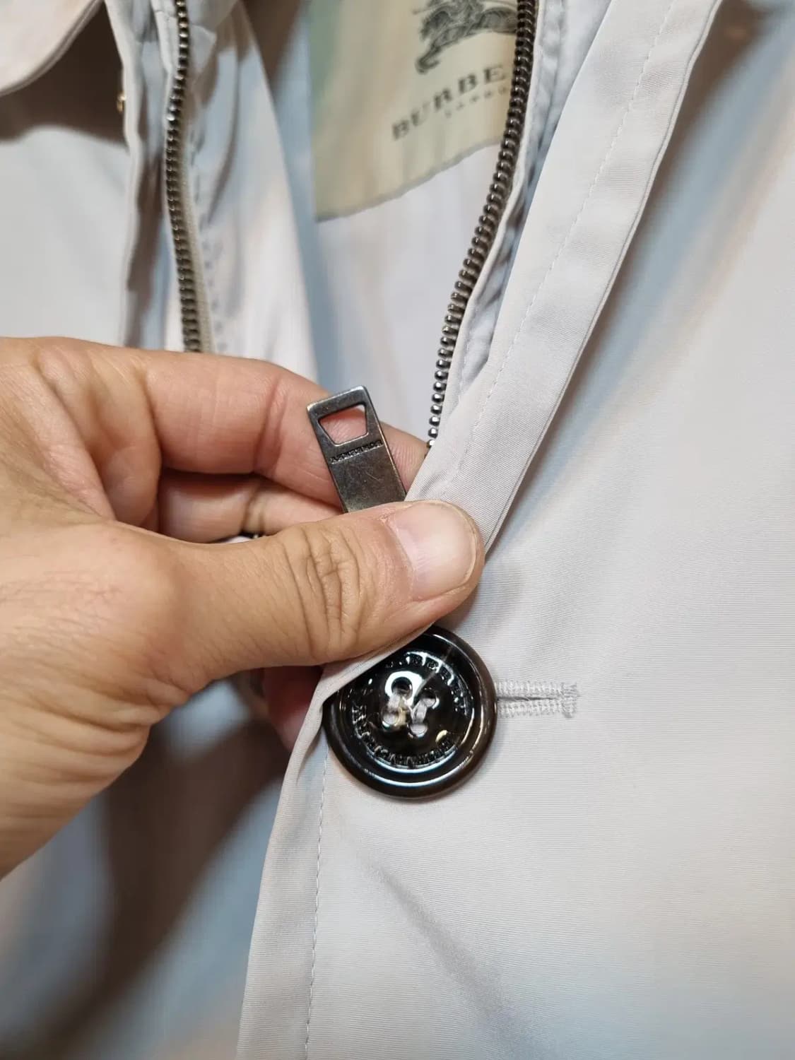 최고급 명품 대장급 끝판왕 버버리 M사이즈 조끼안감 노바체크 롱자켓코트 상품이미지4