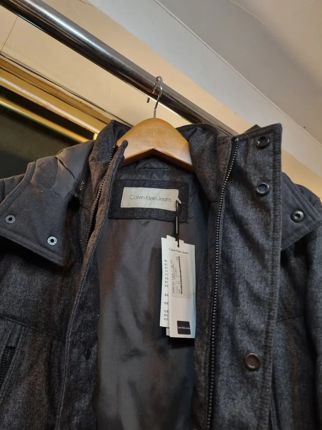 택채새상품 캘빈클라인 L사이즈 클래식 체크 패턴 오리털 덕다운 패딩 상품이미지3