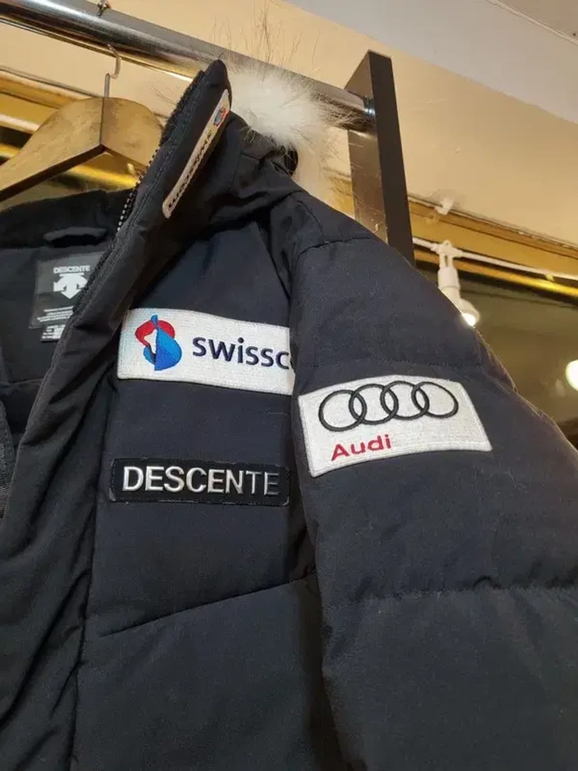 데상트 대장급 끝판왕 실사이즈 66 퍼 패딩 상품이미지10