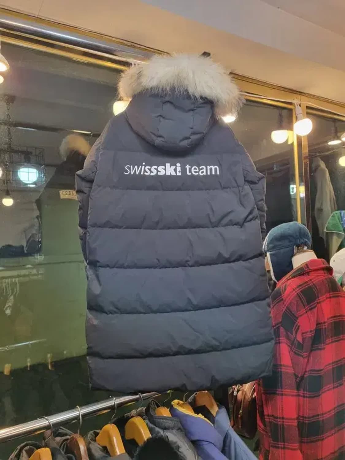 데상트 대장급 끝판왕 실사이즈 66 퍼 패딩 상품이미지3