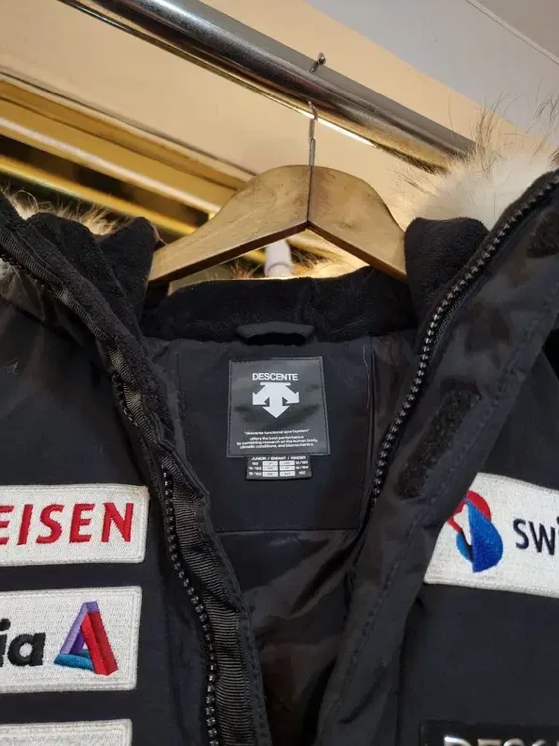 데상트 대장급 끝판왕 실사이즈 66 퍼 패딩 상품이미지9