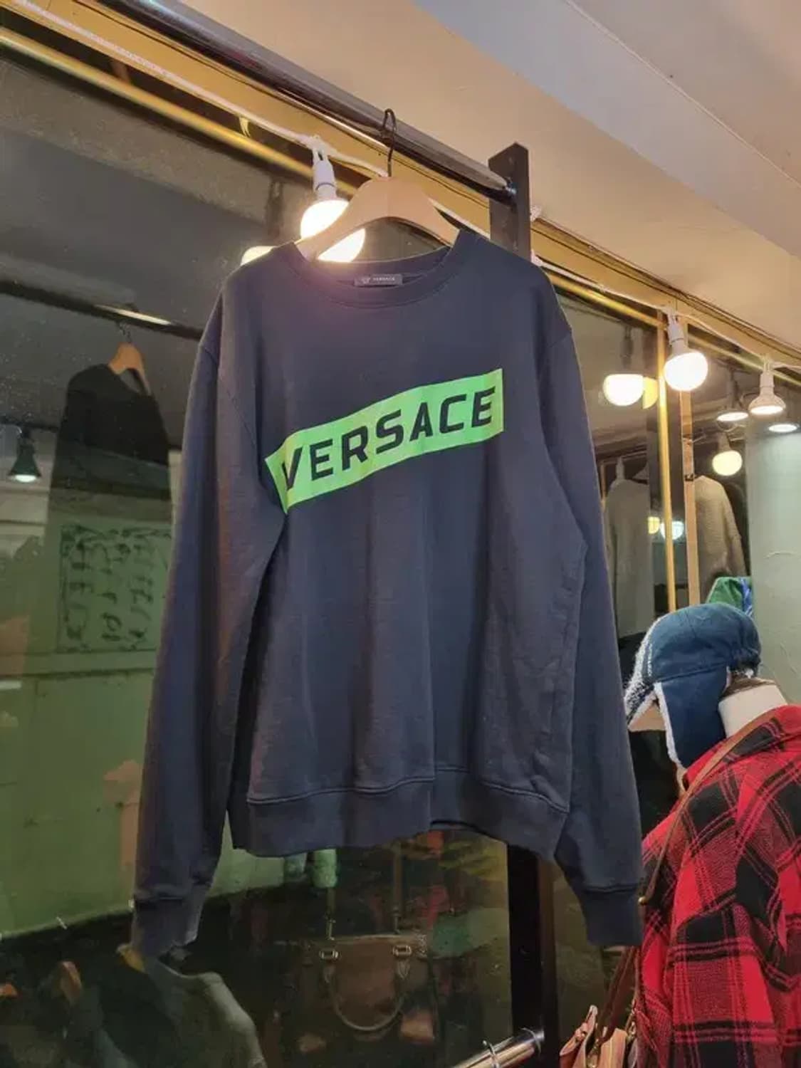 베르사체 M사이즈 로고 레터링 기모 맨투맨 상품이미지1