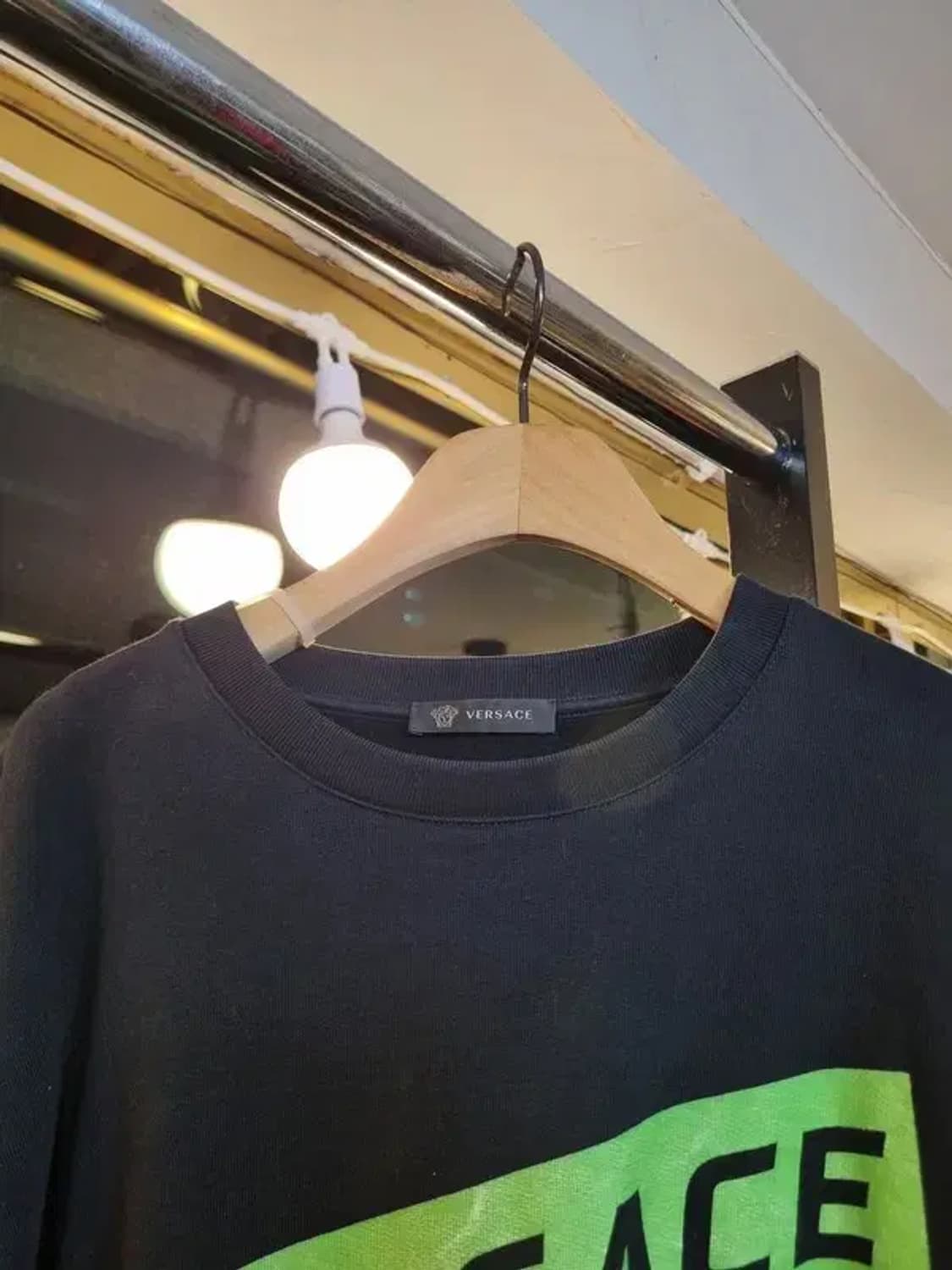 베르사체 M사이즈 로고 레터링 기모 맨투맨 상품이미지9