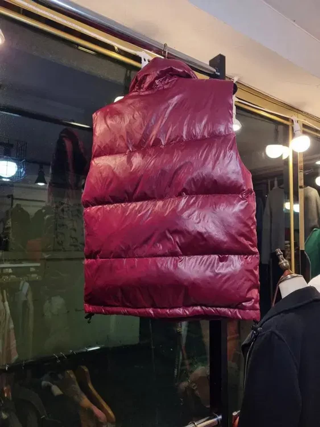 CP컴퍼니 바람막이 내장 패커블 48사이즈 패딩조끼 패쪼 상품이미지3