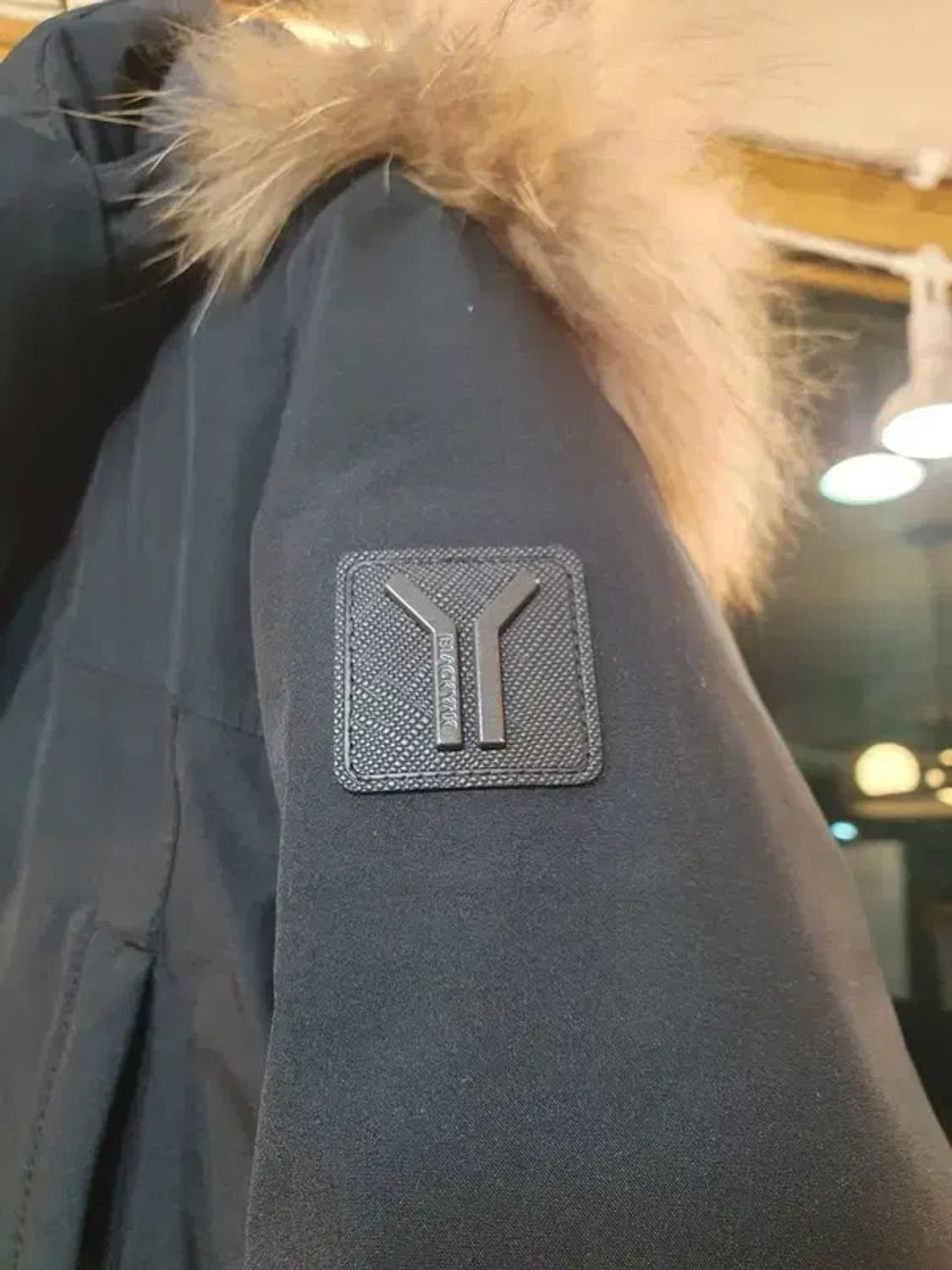 블랙야크 고어텍스 라쿤 퍼 거위털 구스다운 패딩 95사이즈 상품이미지6