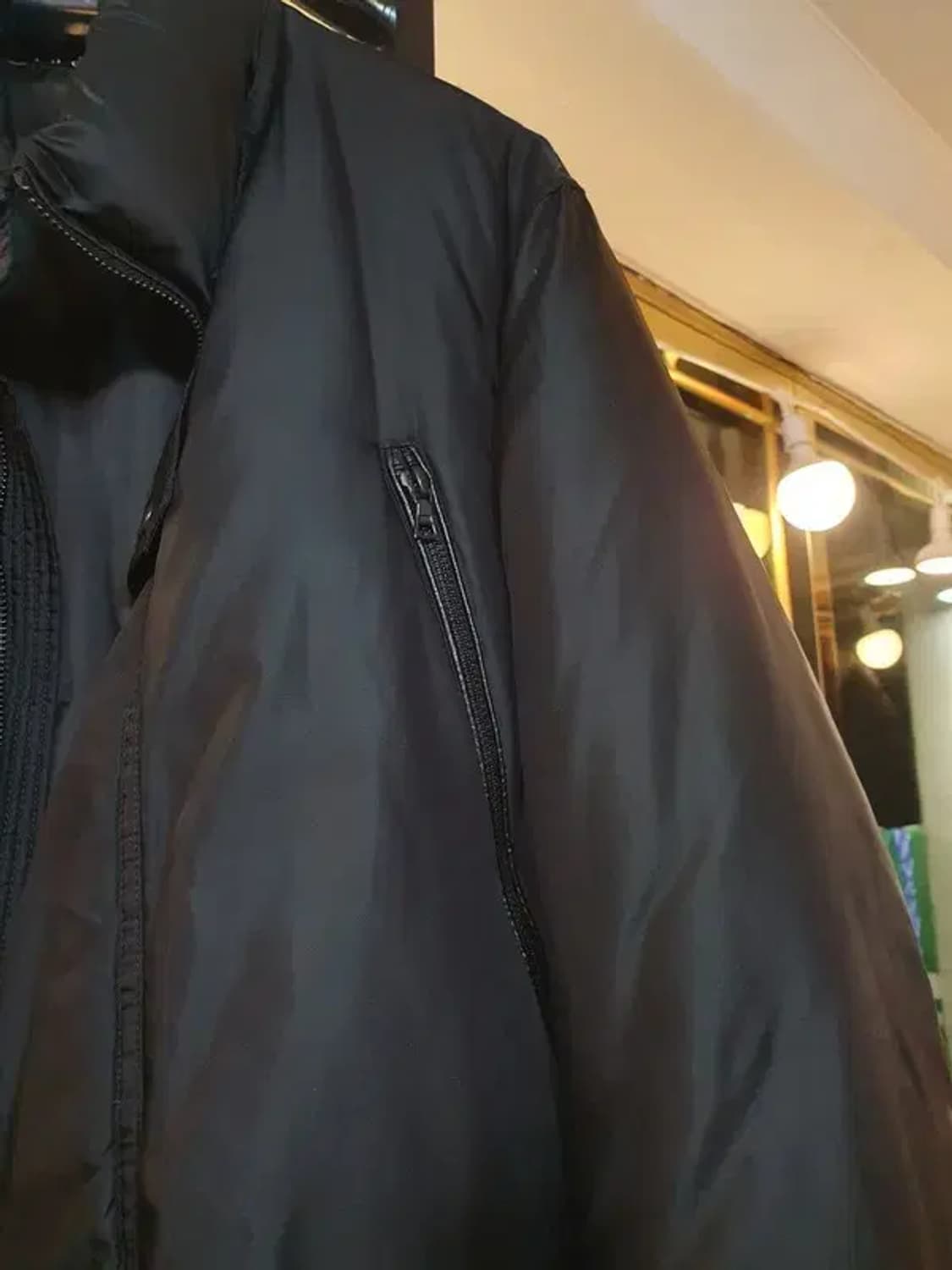 띠어리 남성 다운패딩 38사이즈 상품이미지5