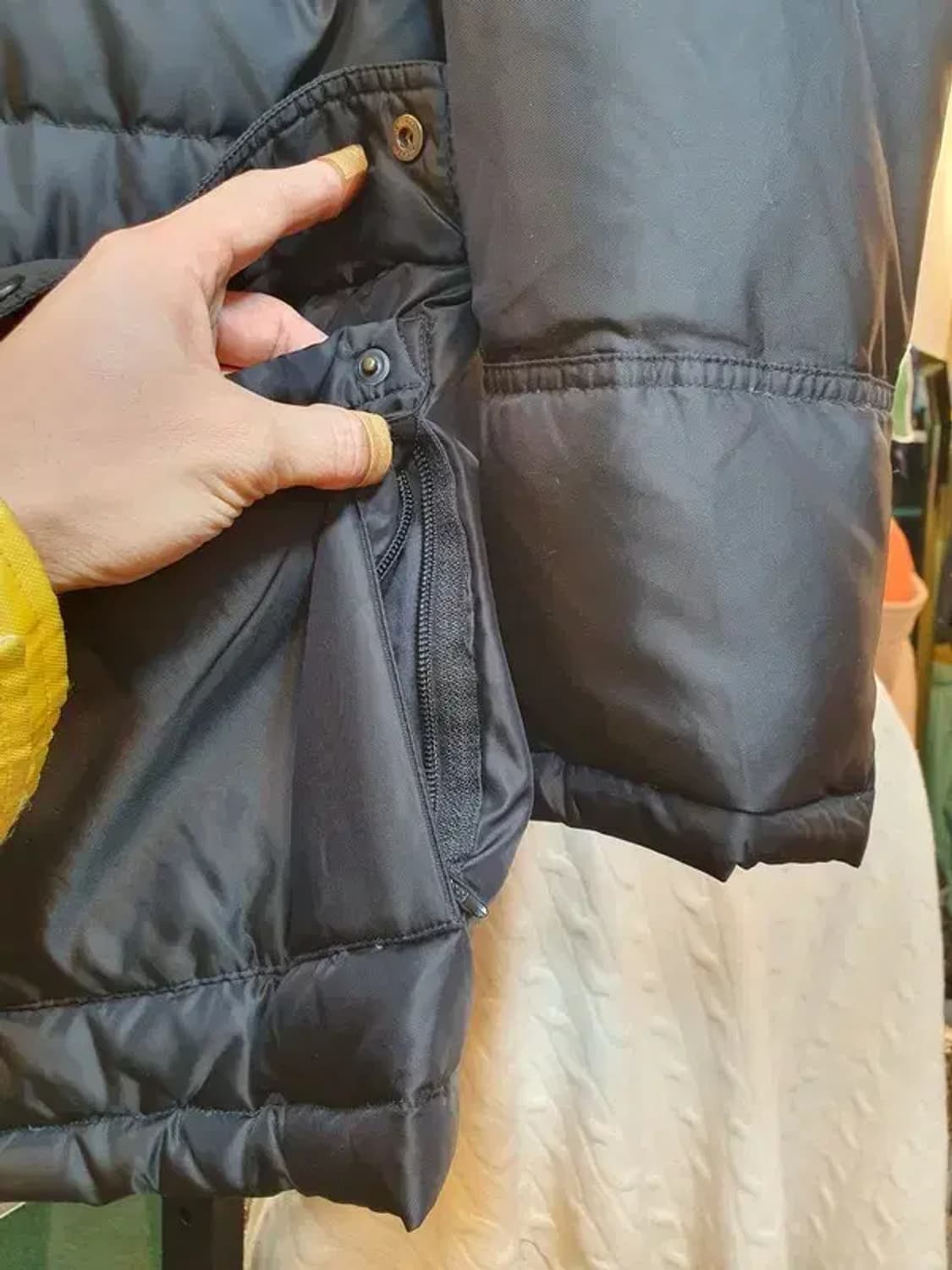 띠어리 남성 다운패딩 38사이즈 상품이미지6