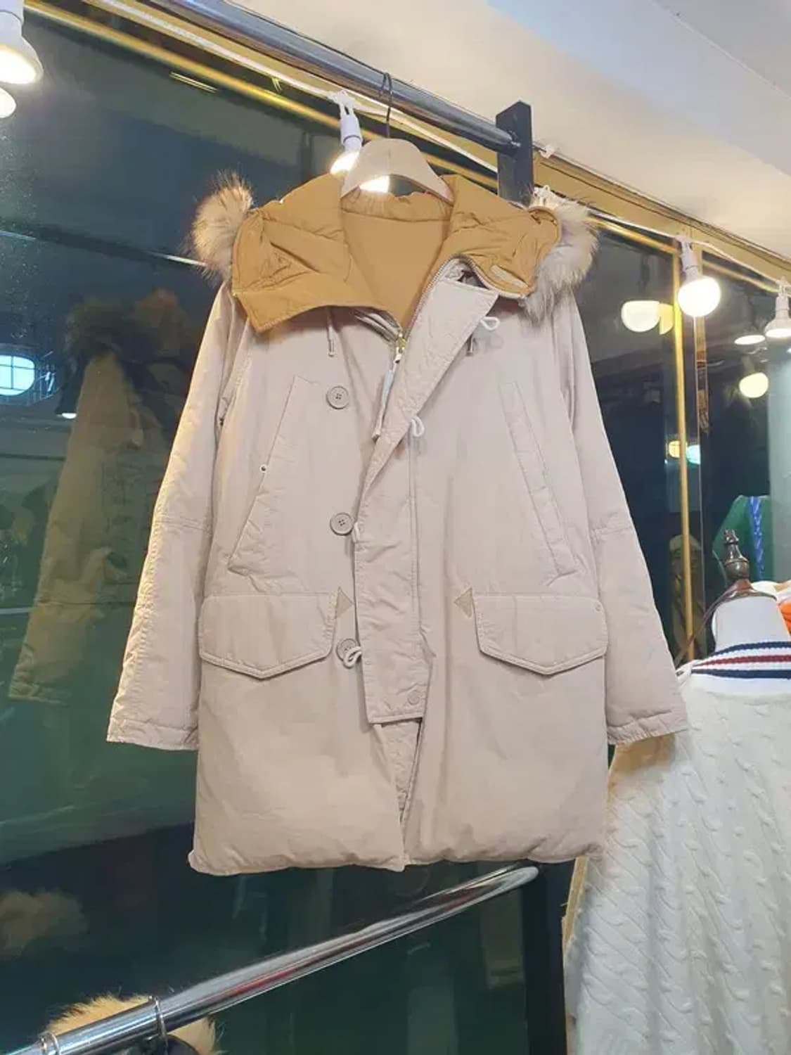 카이아크만 양면 오리털 덕다운 너구리털 패딩 실사이즈 M~L 상품이미지1