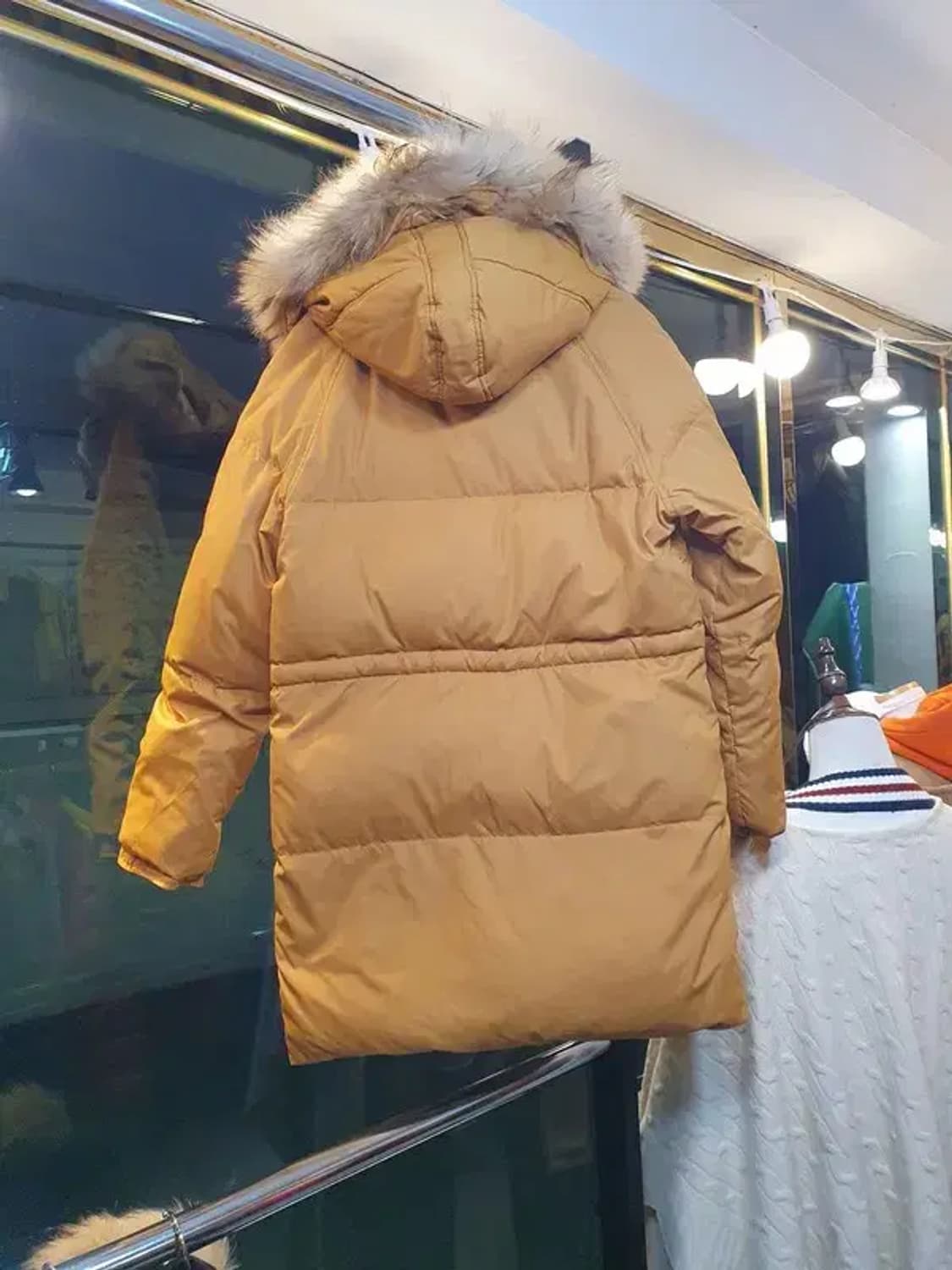 카이아크만 양면 오리털 덕다운 너구리털 패딩 실사이즈 M~L 상품이미지2